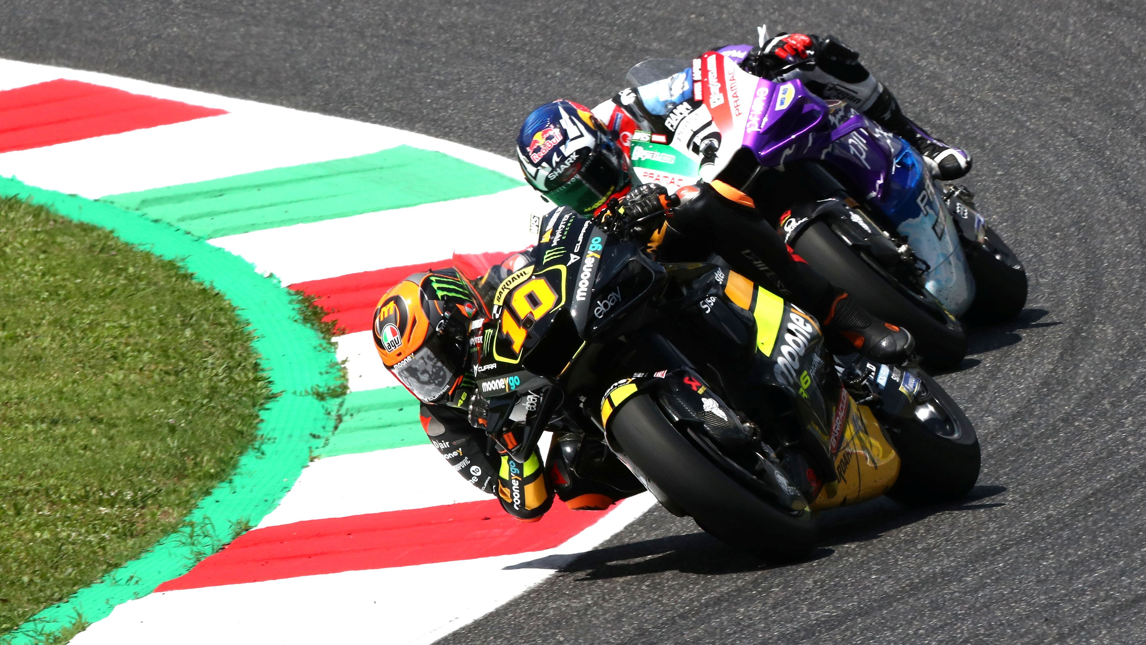 Luca Marini con Johann Zarco pegado, MotoGP Mugello 2023