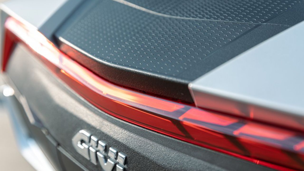 Givi Maxia 5