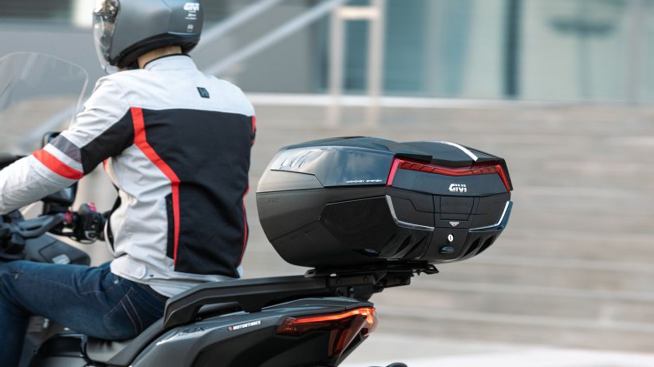 Givi Maxia 5