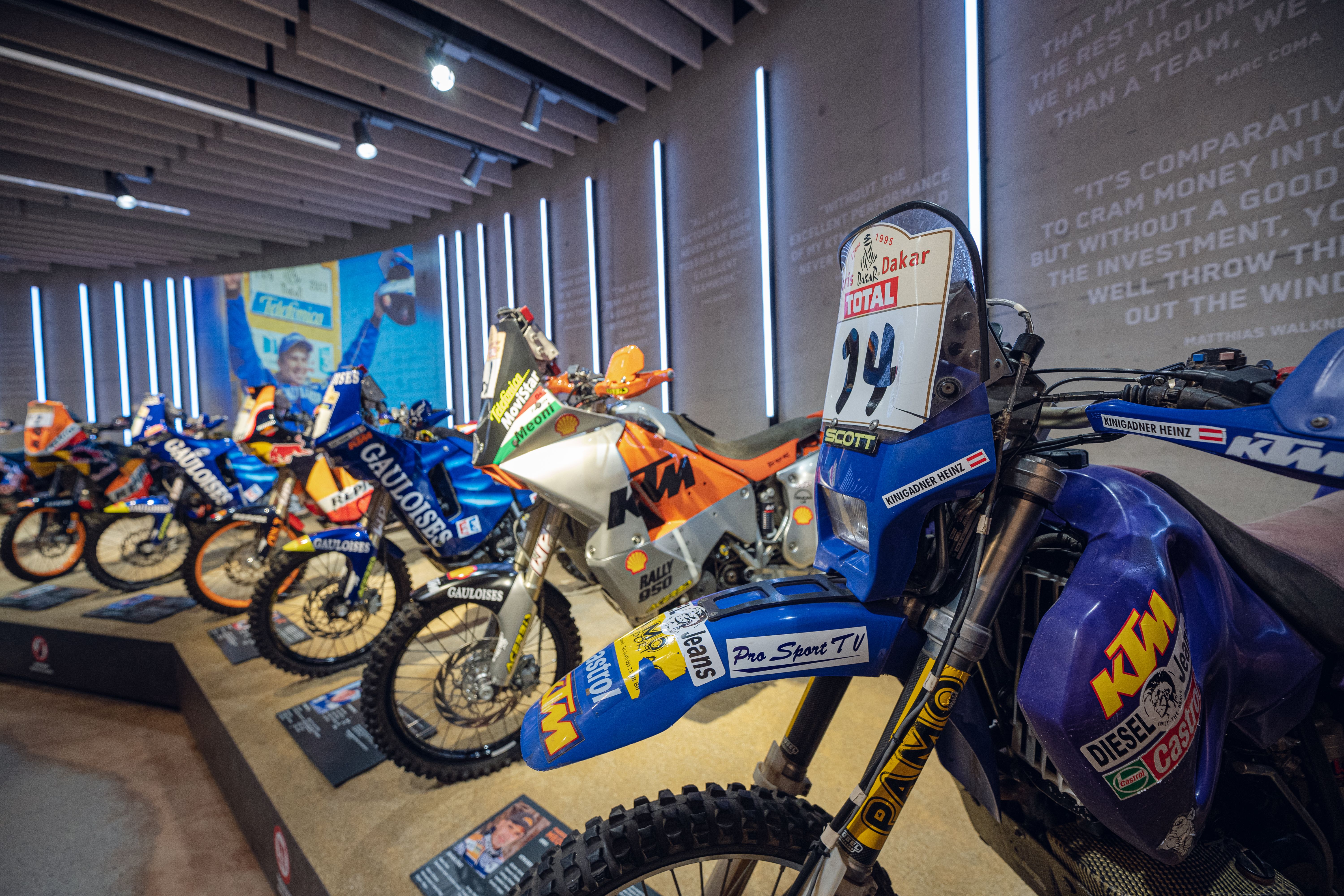 Fotos exposición Legends of the Dakar Museo KTM Motohall