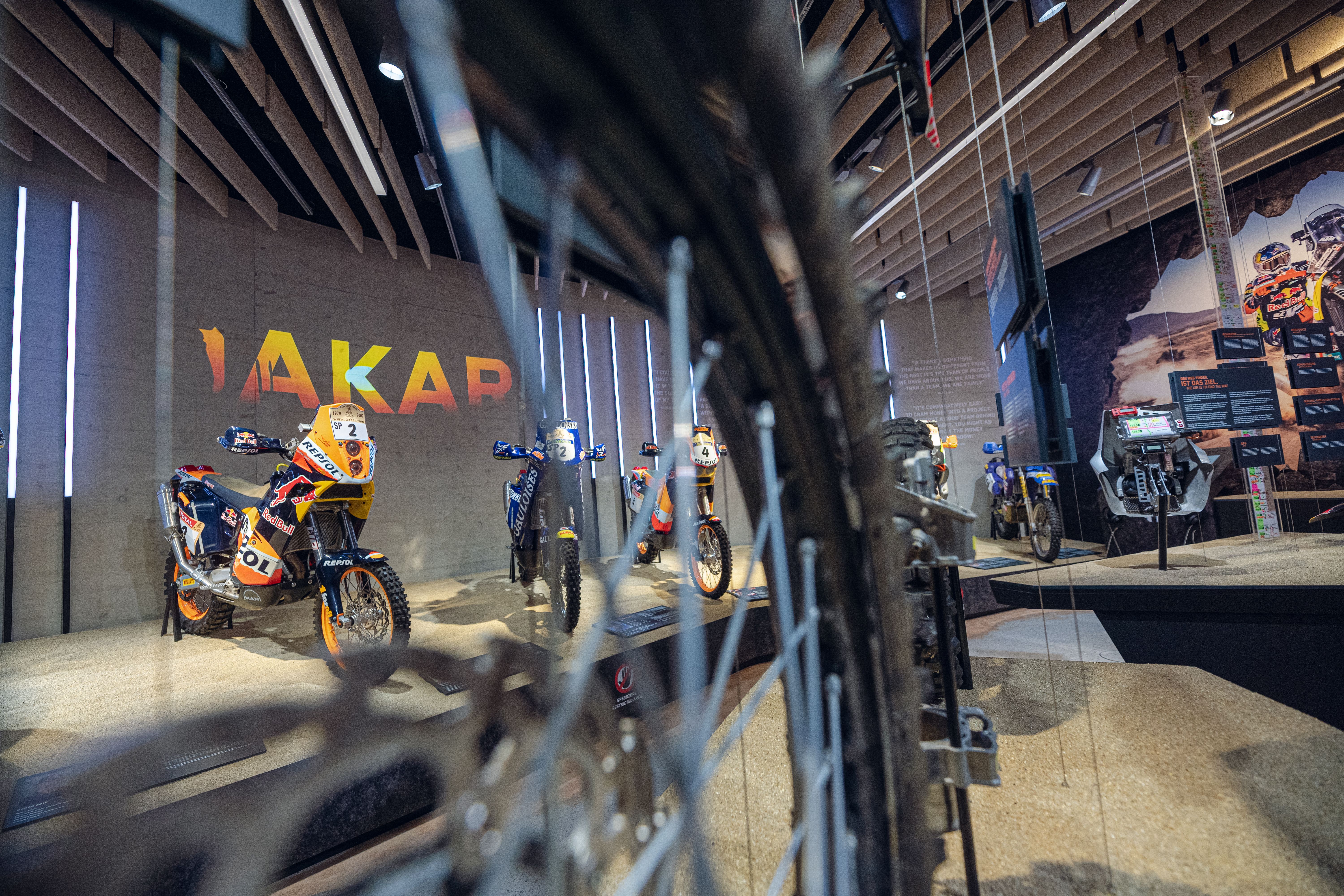 Fotos exposición Legends of the Dakar Museo KTM Motohall