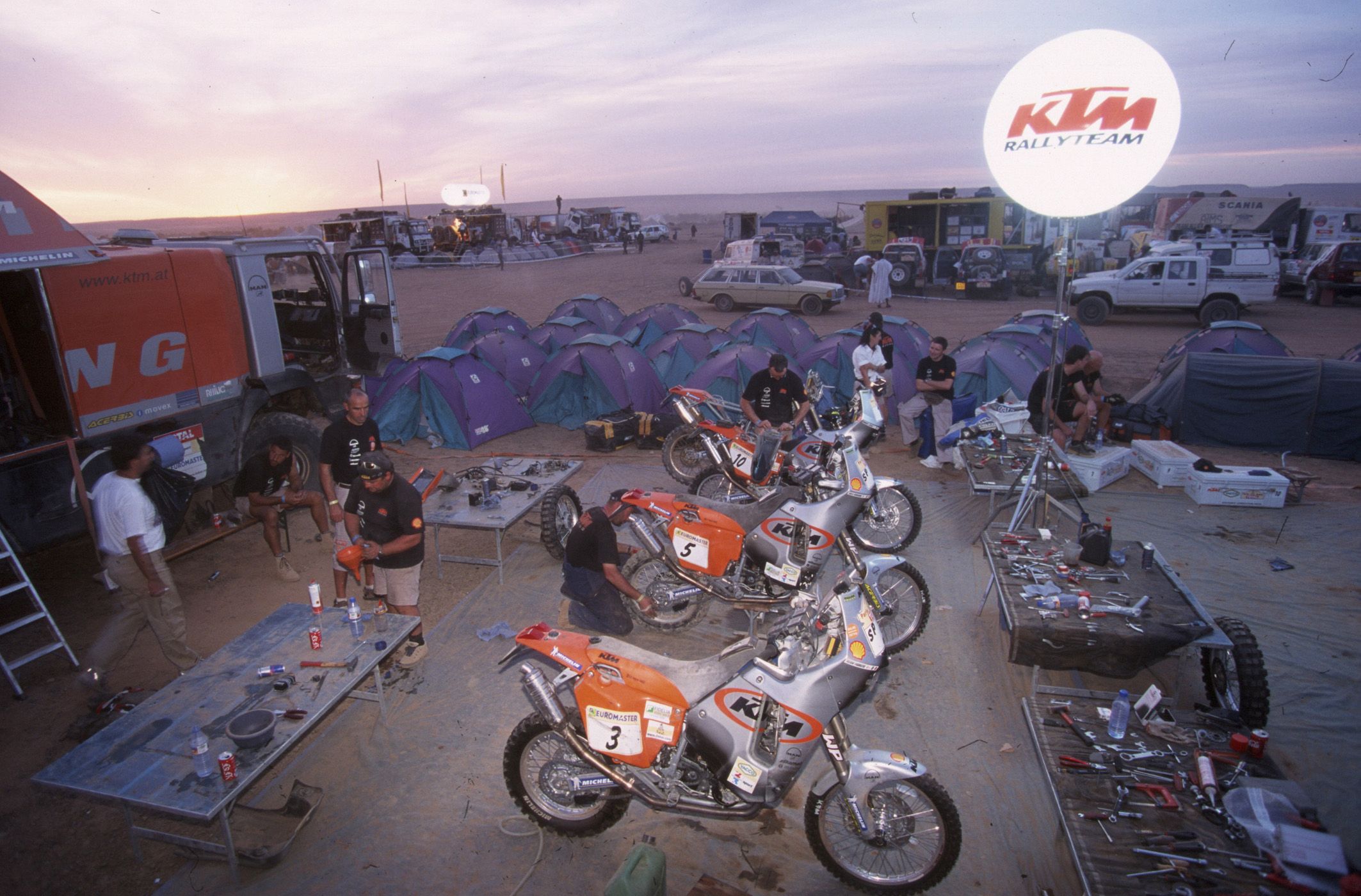 Fotos exposición Legends of the Dakar Museo KTM Motohall