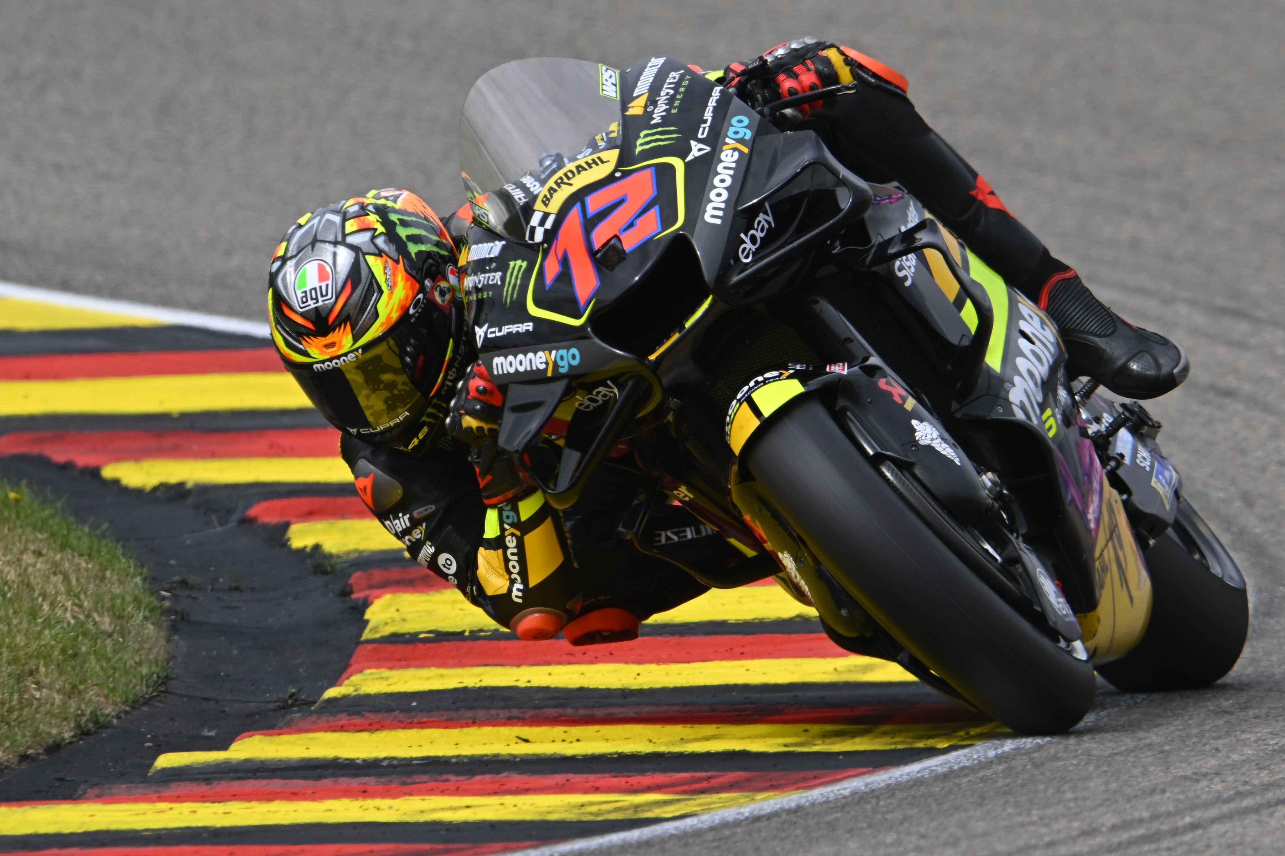 Marco Bezzecchi ha sido el más rápido el viernes en el GP de Alemania.
