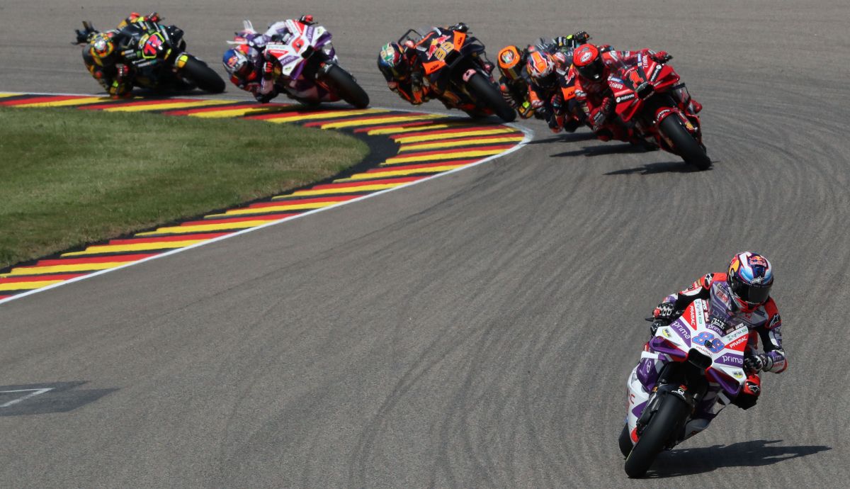 Jorge Martín se escapa del grupo en el sprint, MotoGP Sachsenring 2023 Jorge Martín se escapa del grupo en el sprint, MotoGP Sachsenring 2023