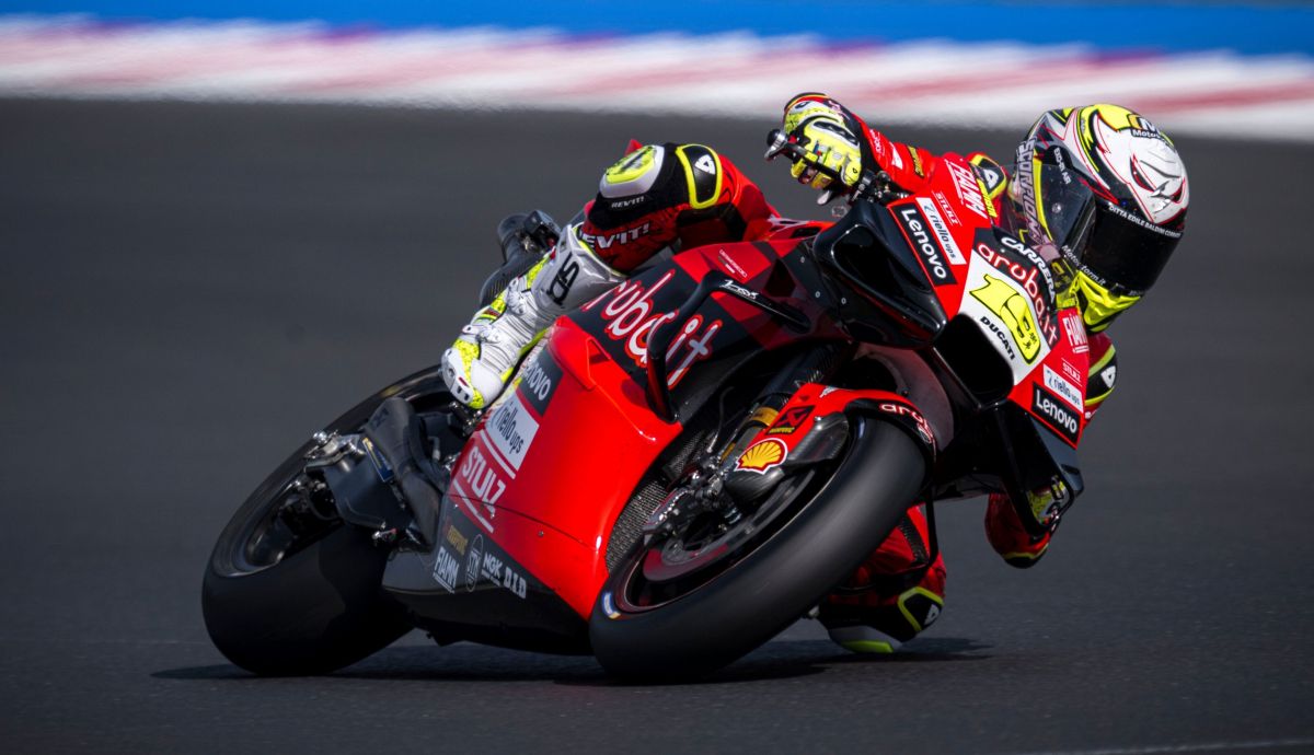 Álvaro Bautista sobre la Ducati Desmosedici de MotoGP en el test de Misano Álvaro Bautista sobre la Ducati Desmosedici de MotoGP en el test de Misano