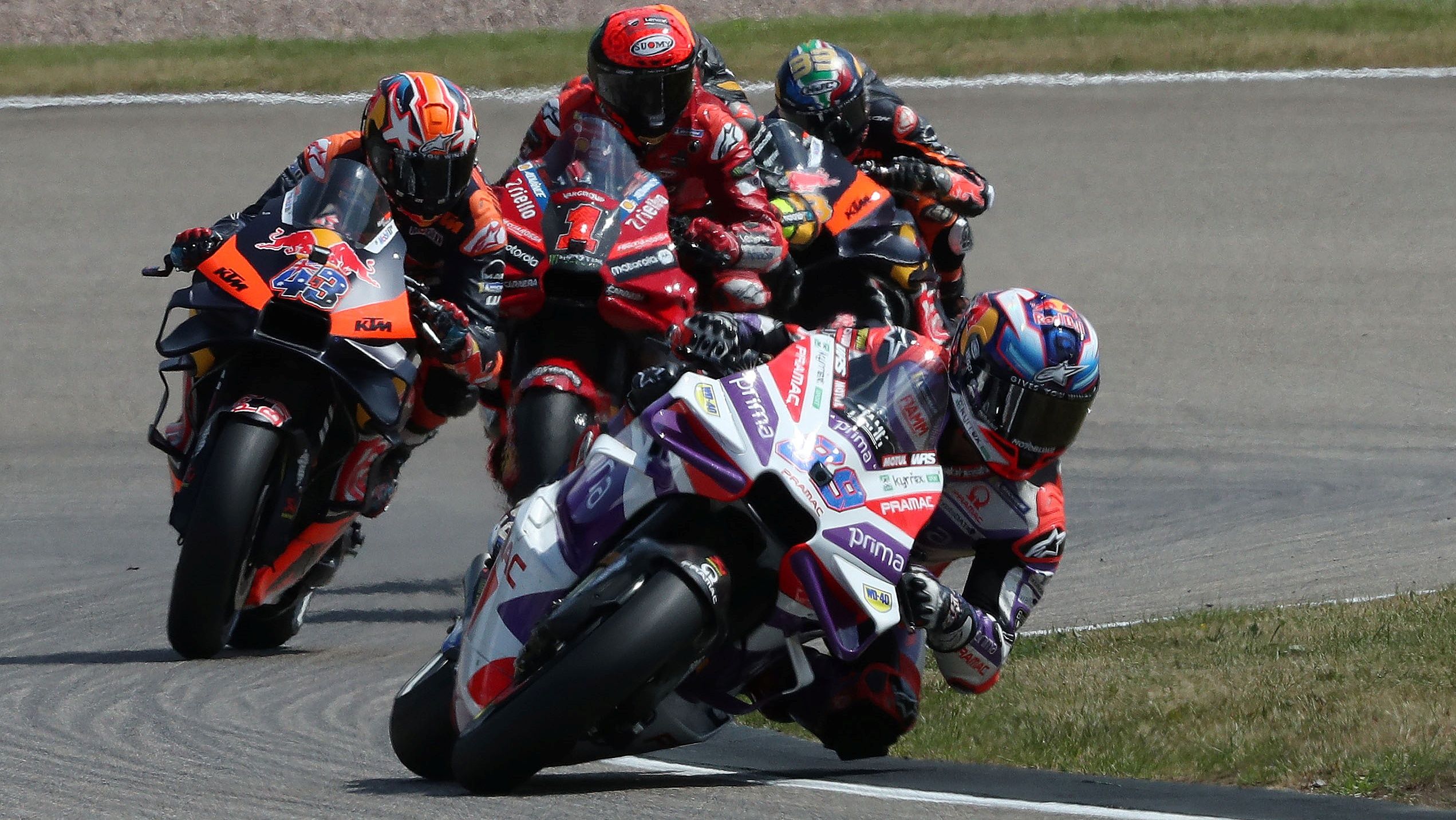 Jorge Martín se va de Jack Miller, Pecco Bagnaia y Brad Binder