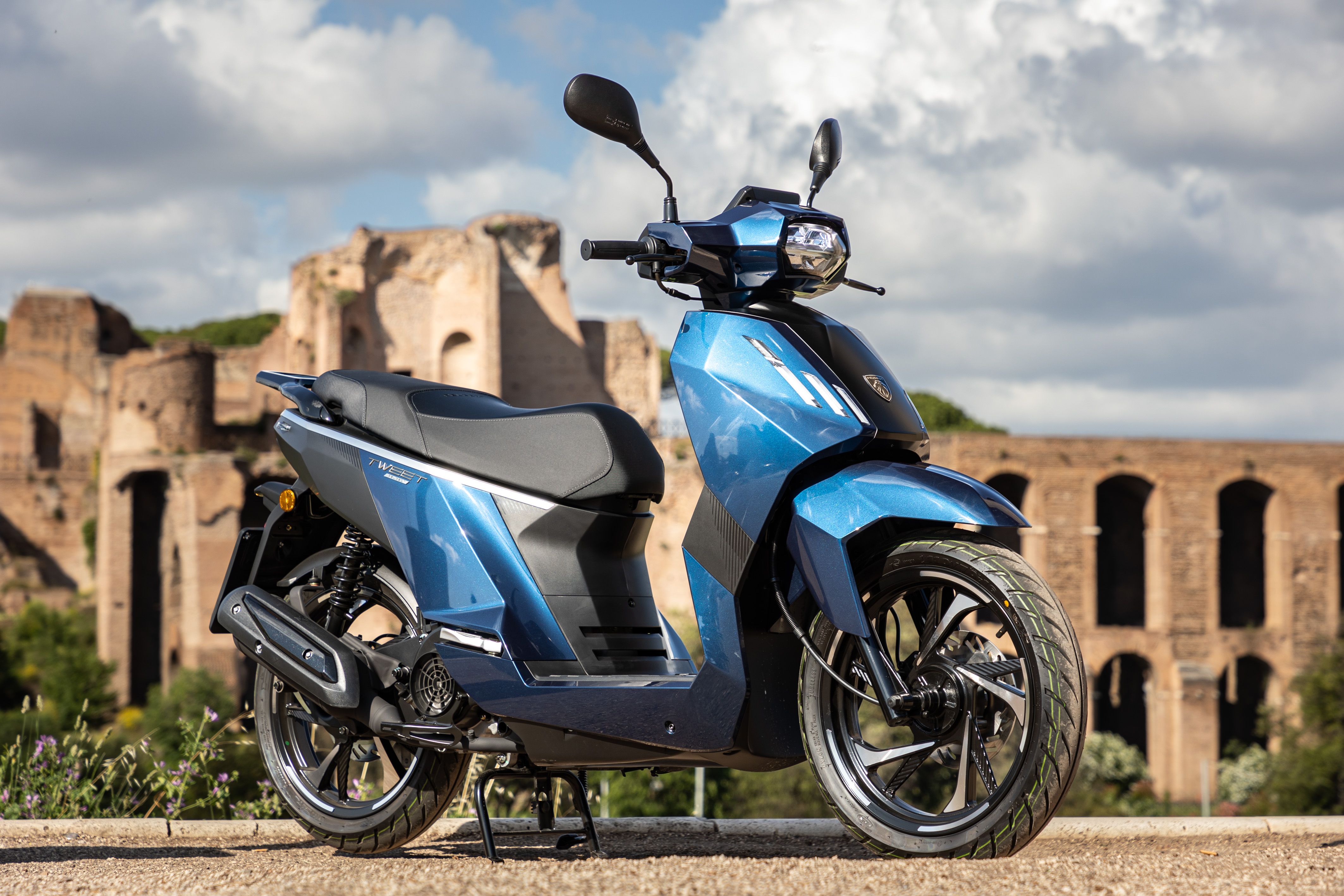 peugeot tweet 125 detalles (1)