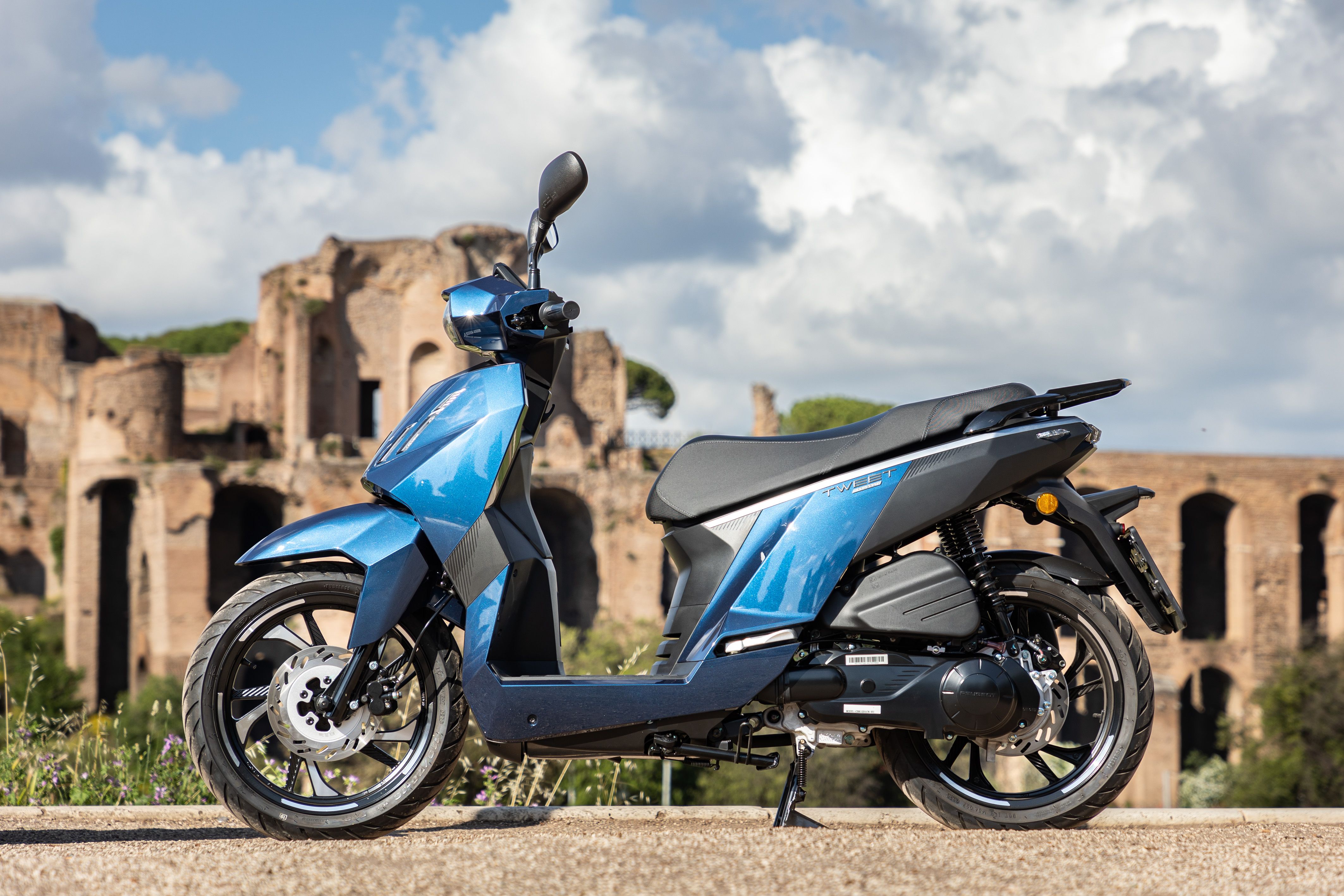 peugeot tweet 125 detalles (3)