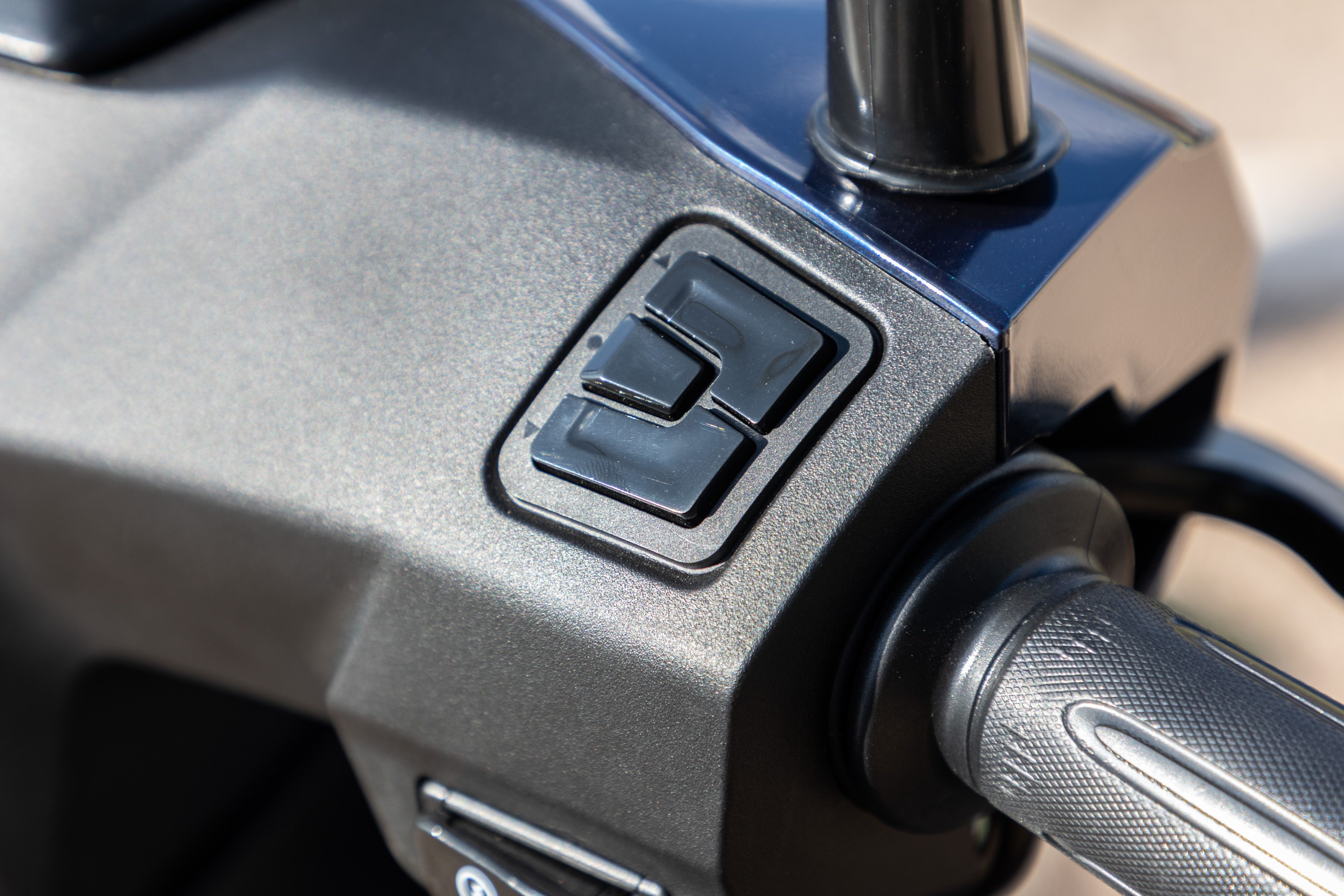 peugeot tweet 125 detalles (9)