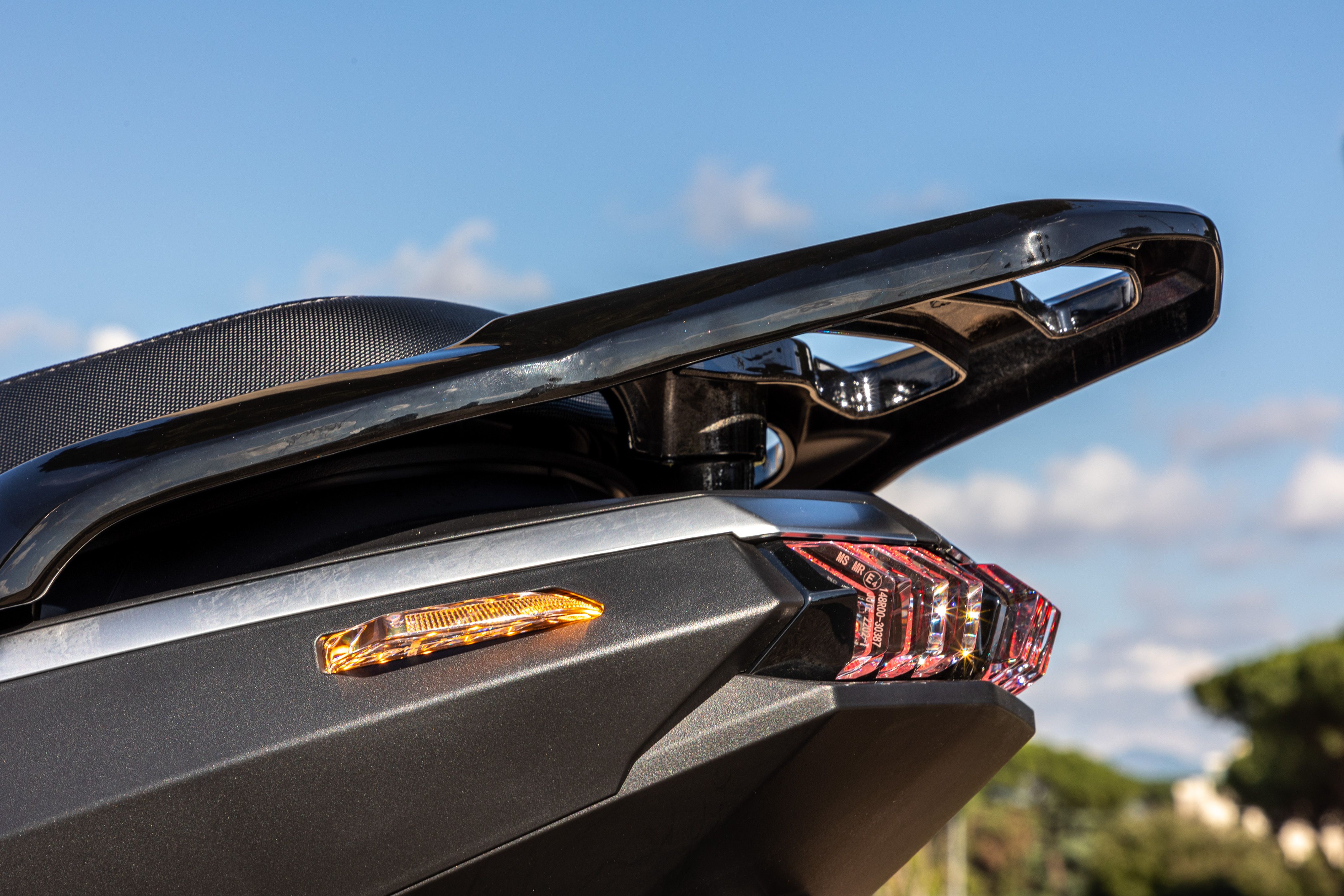 peugeot tweet 125 detalles (18)