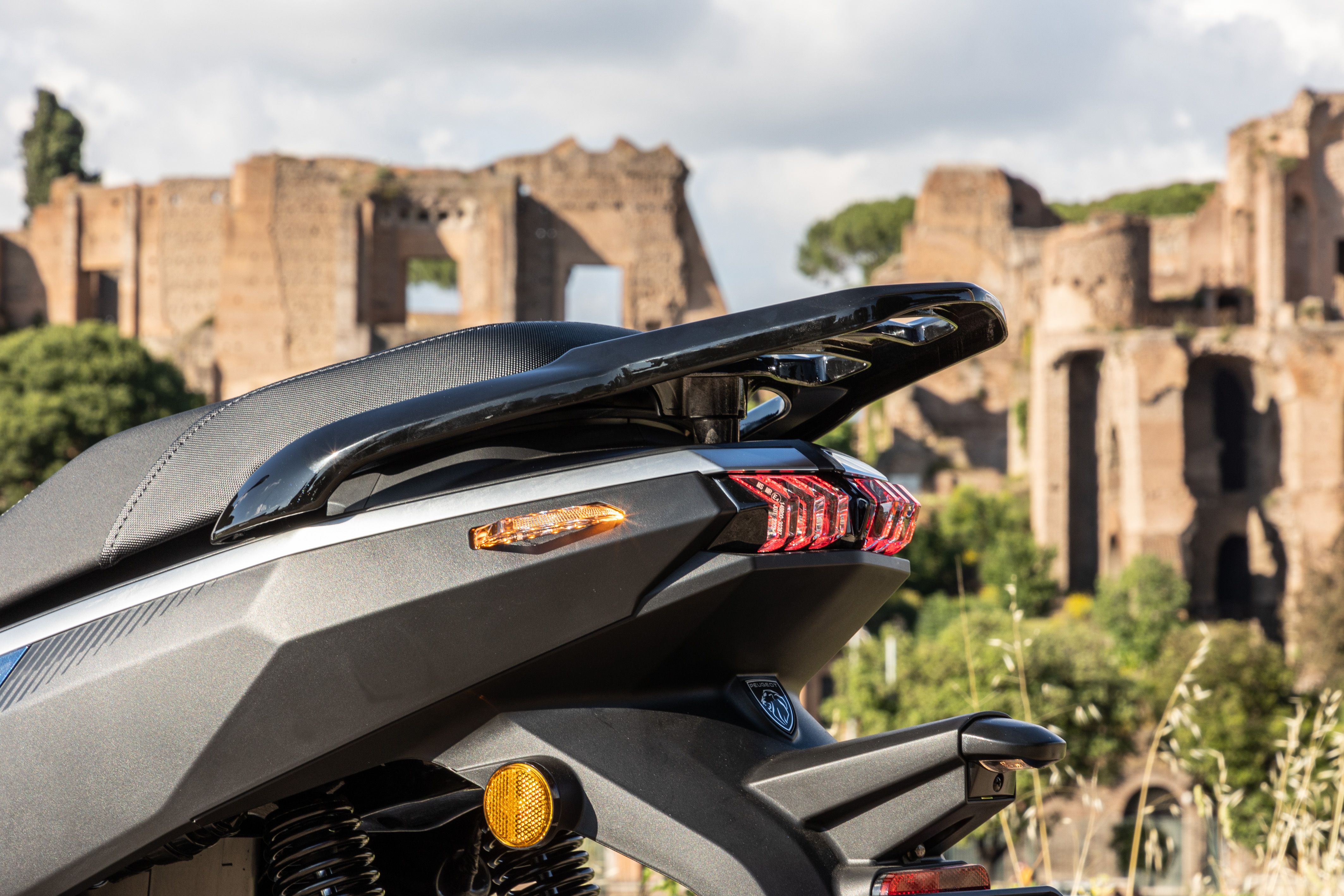 peugeot tweet 125 detalles (23)