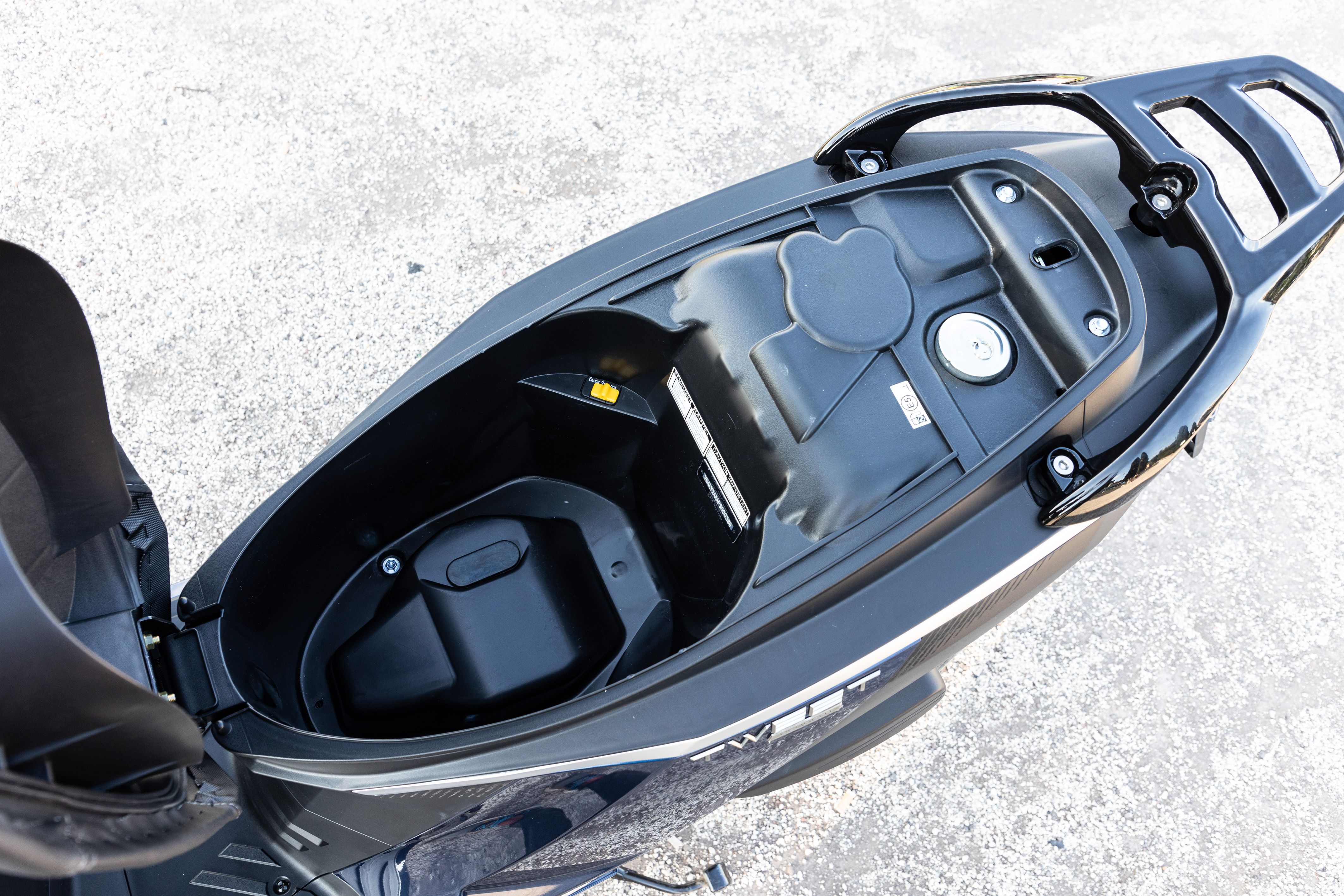 peugeot tweet 125 detalles (32)