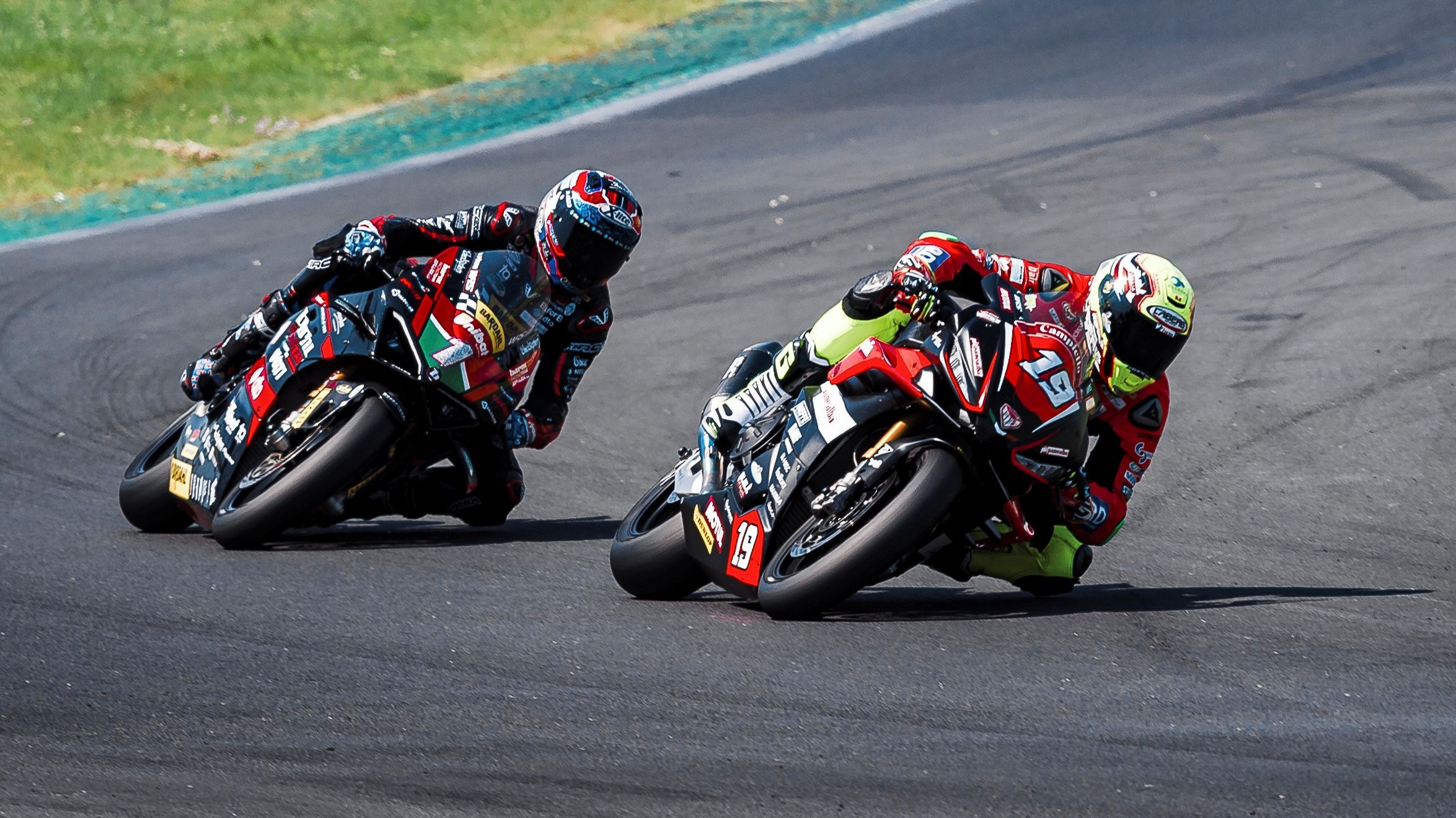 Luca Bernardi y Michele Pirro se llevaron las victorias en el CIV Superbike 2023 en Vallelunga