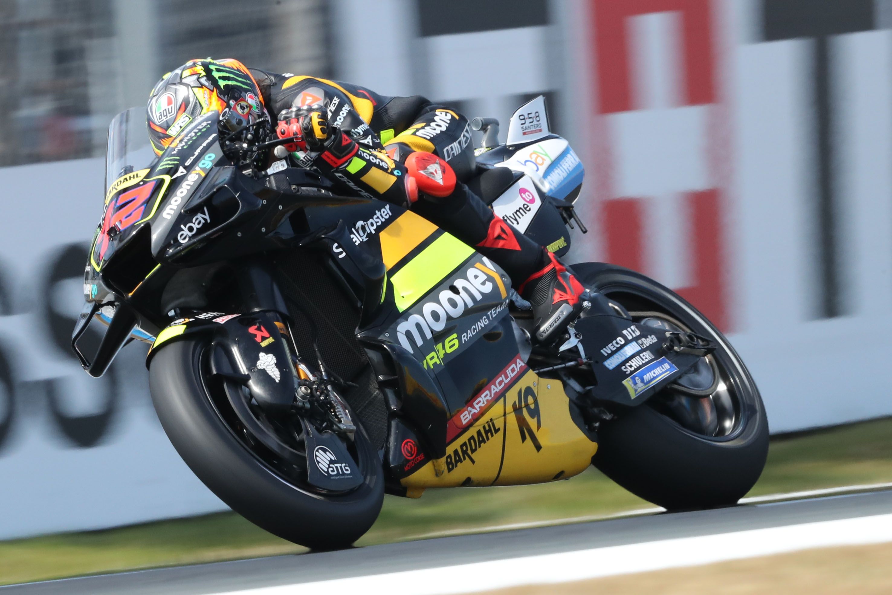 Pole de Marco Bezzecchi en el circuito de Assen.