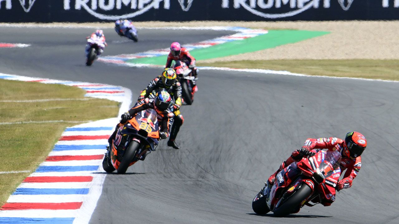 pecco bagnaia carrera motogp assen