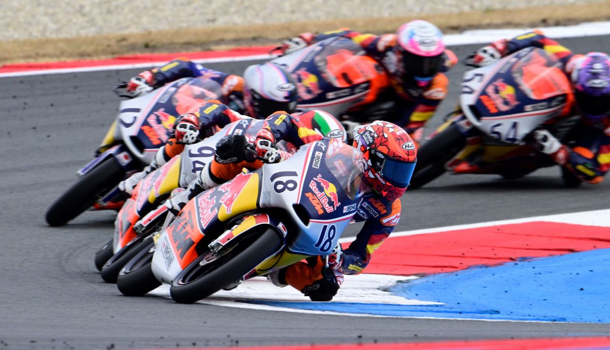 Ángel Piqueras ha logrado el doblete en Assen para proclamarse campeón Ángel Piqueras ha logrado el doblete en Assen para proclamarse campeón