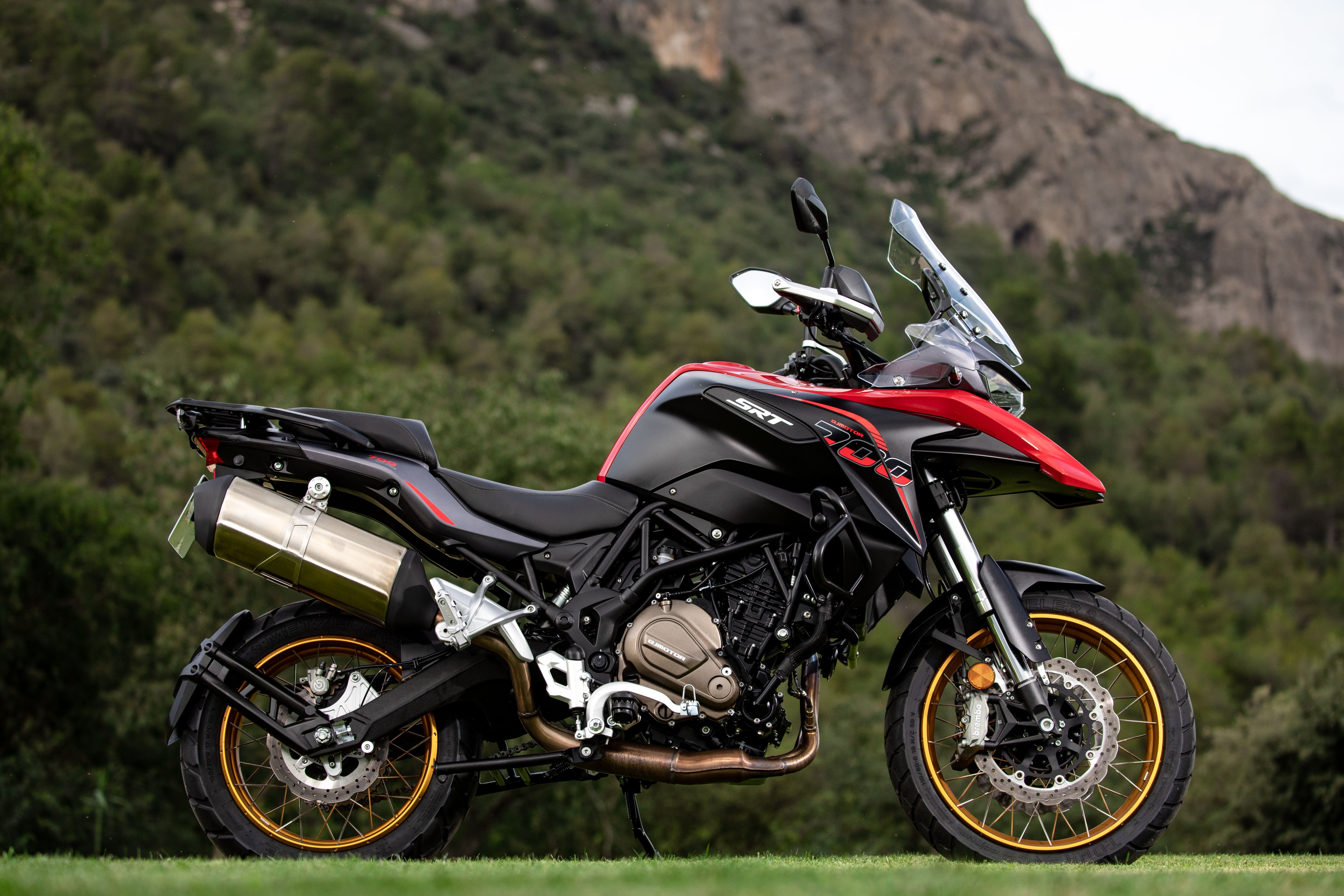 QJ Motor SRT 700X