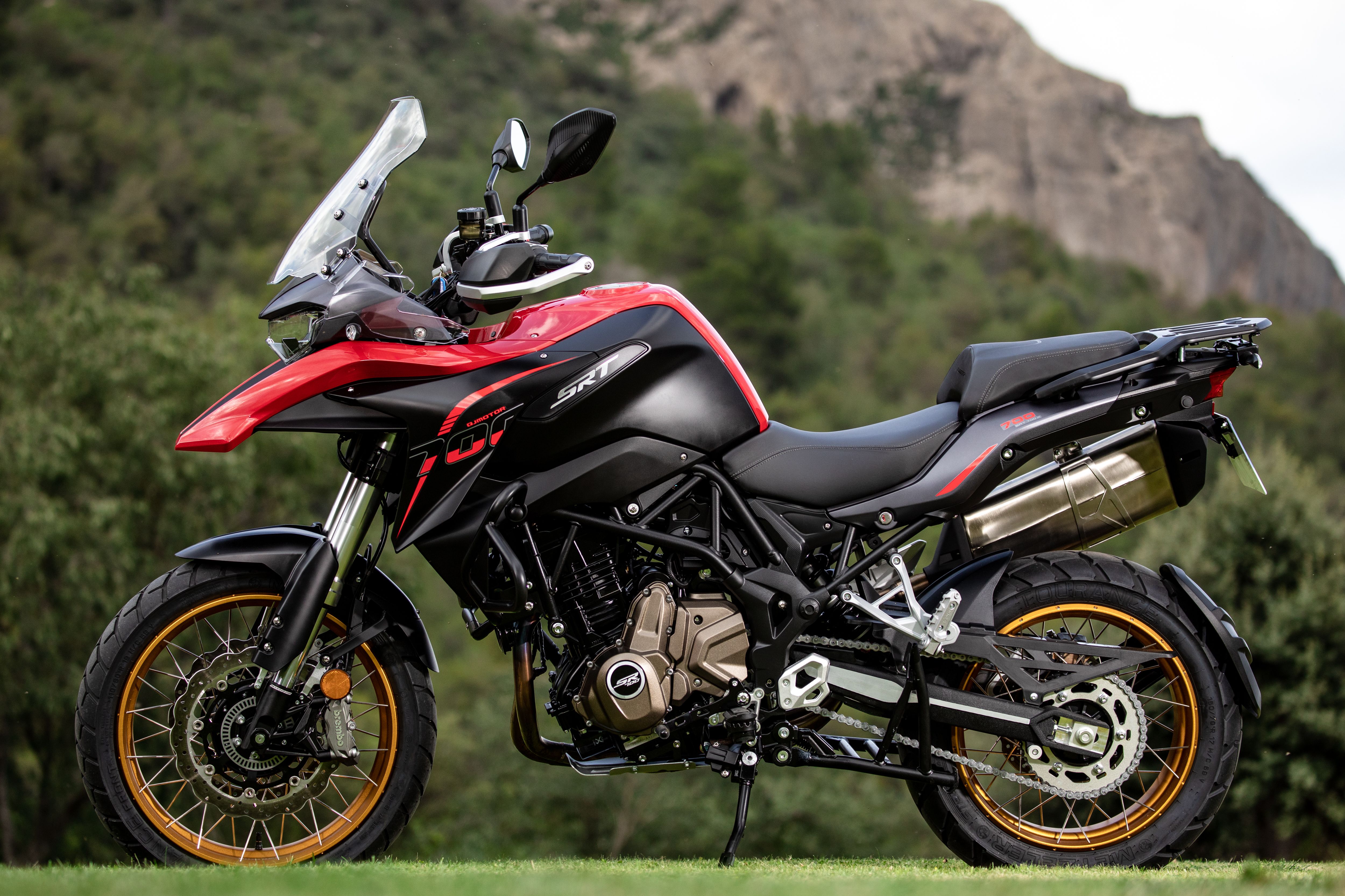 QJ Motor SRT 700X