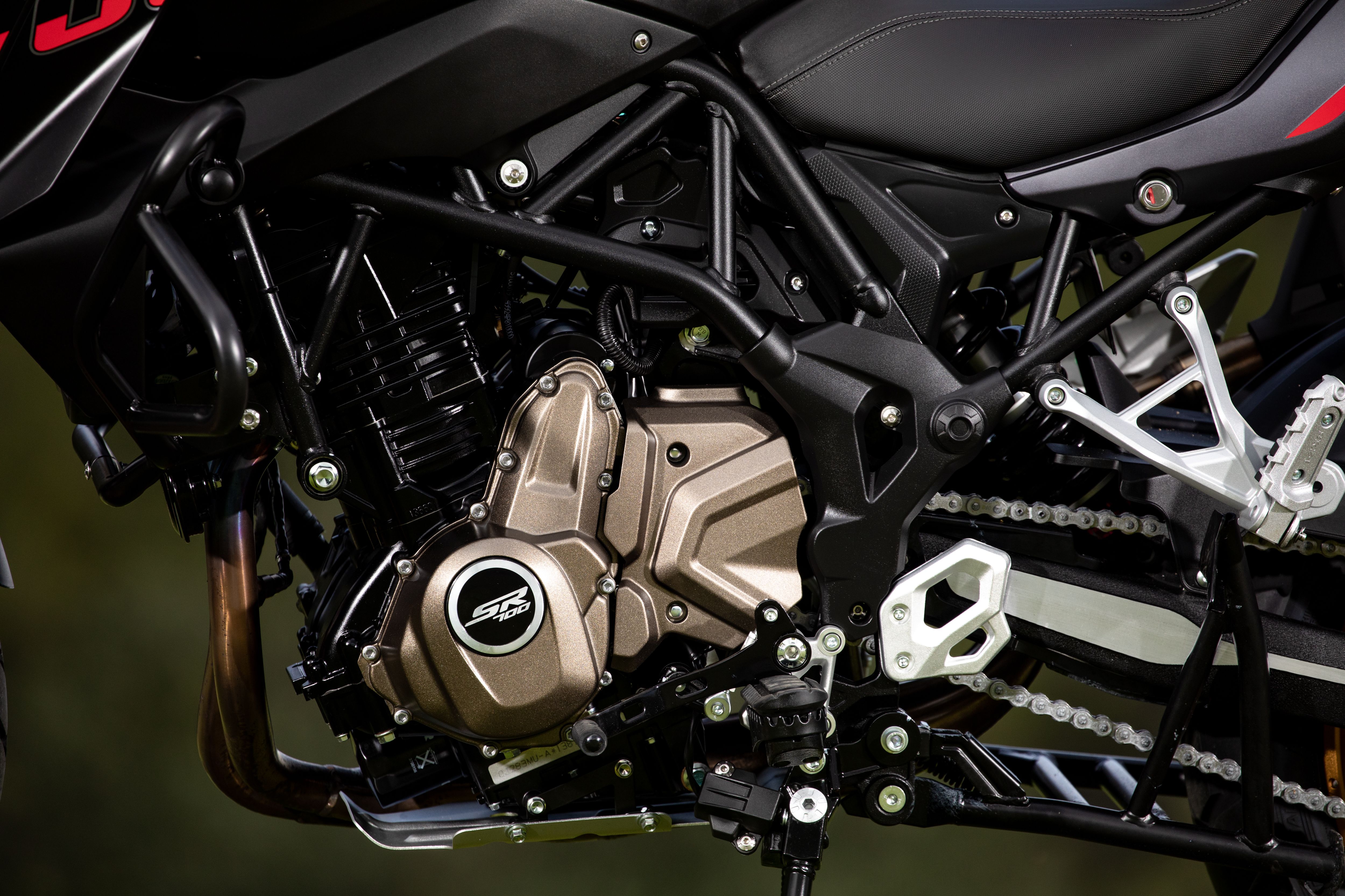 QJ Motor SRT 700X