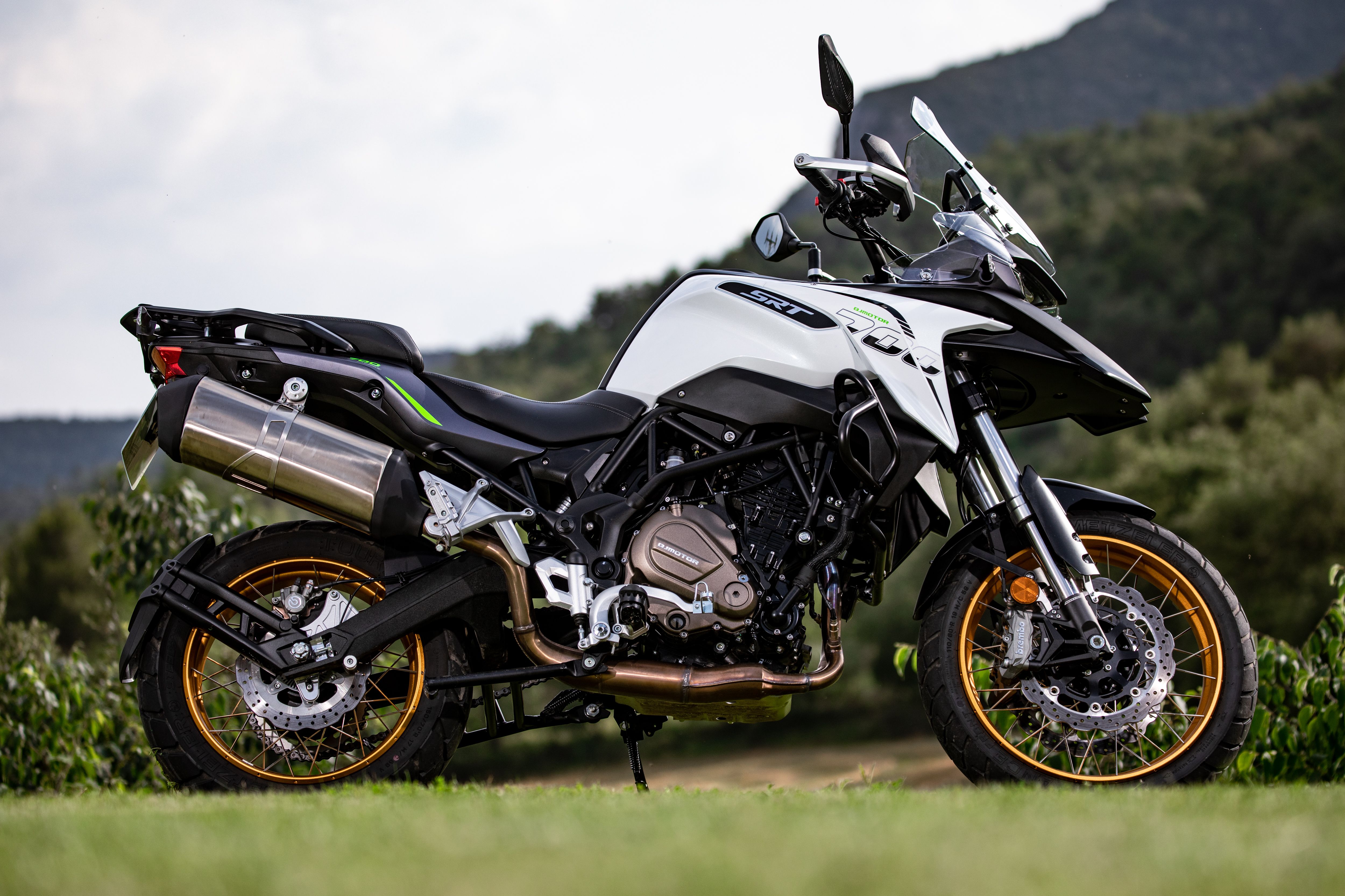 QJ Motor SRT 700X