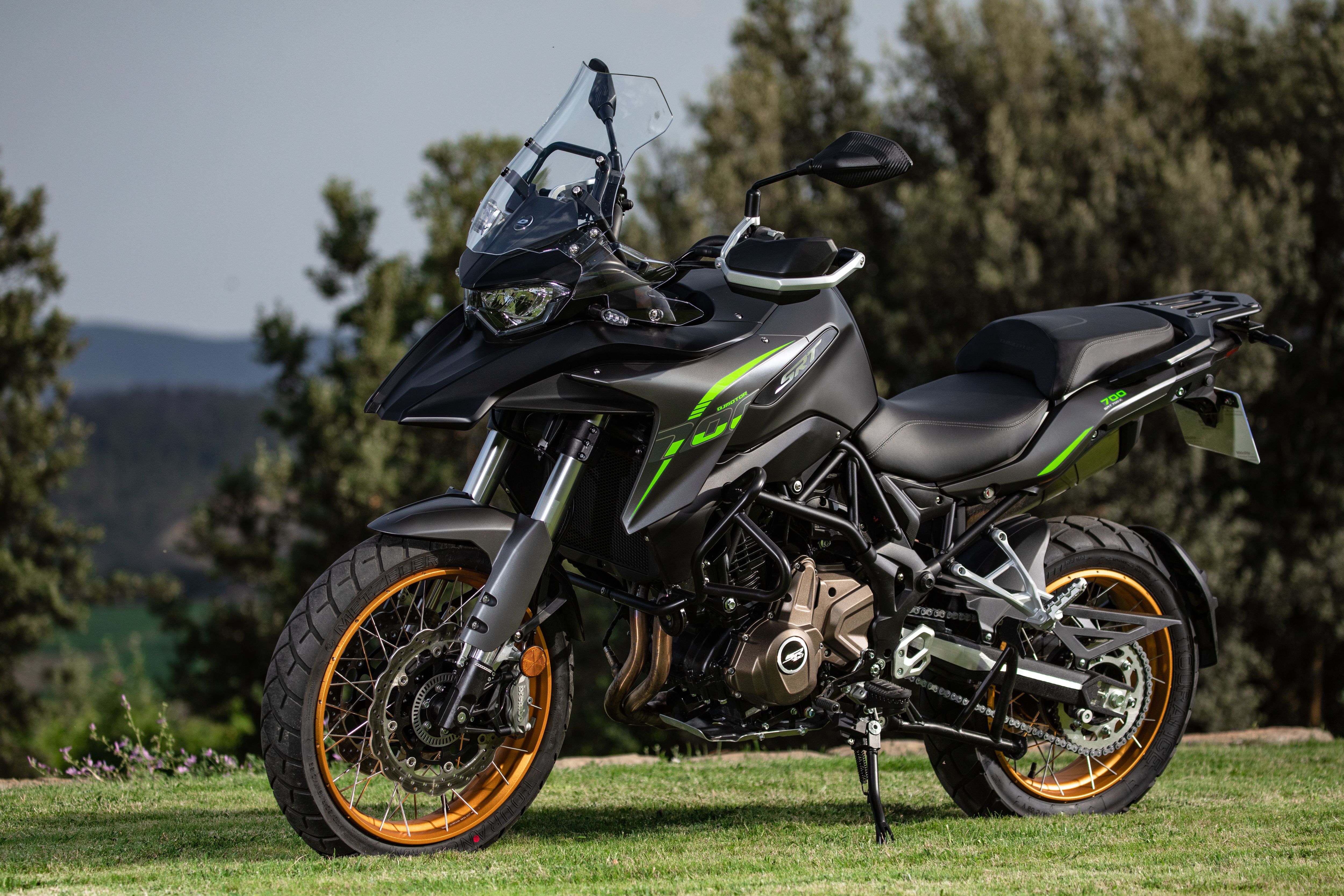 QJ Motor SRT 700X
