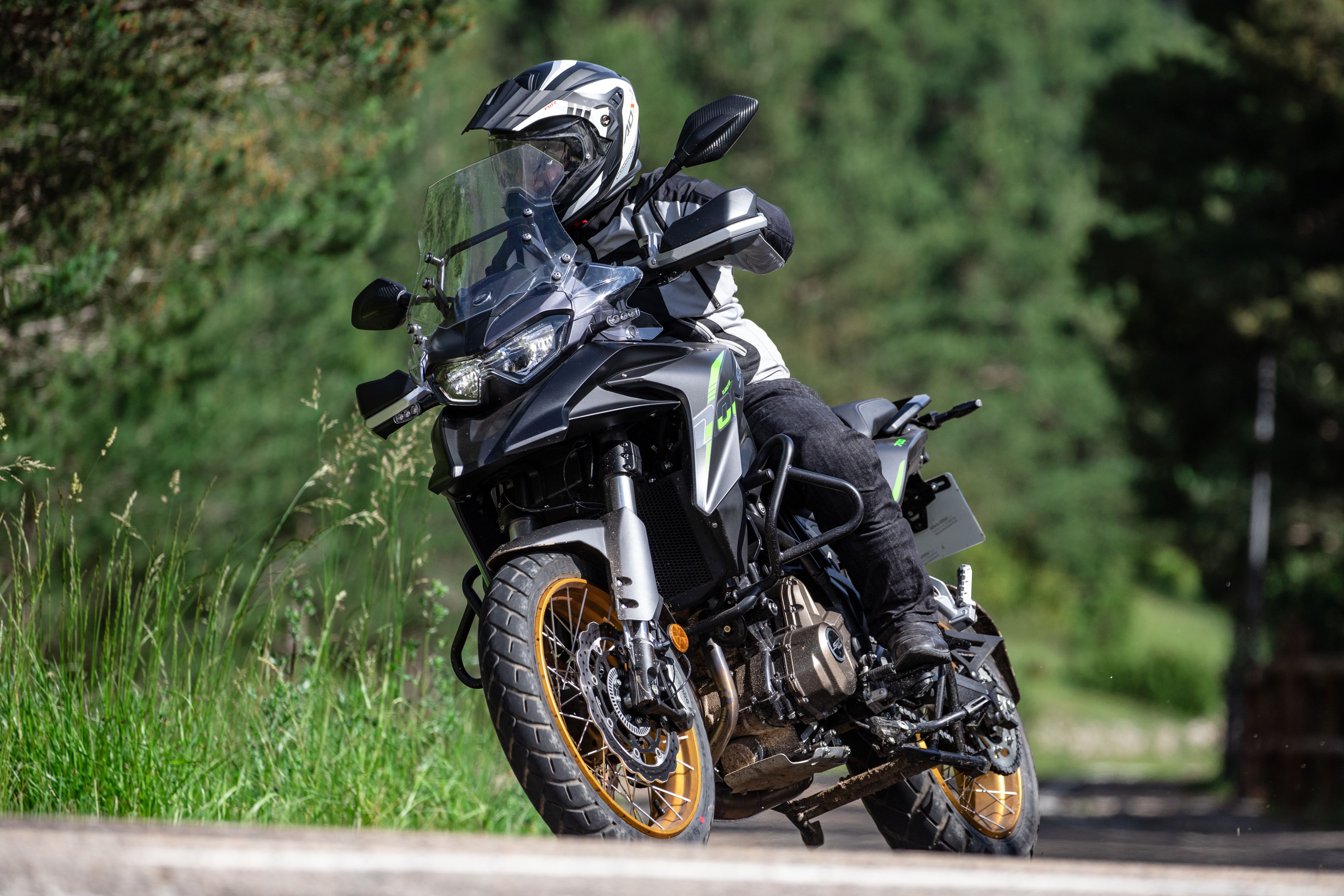 QJ Motor SRT 700X