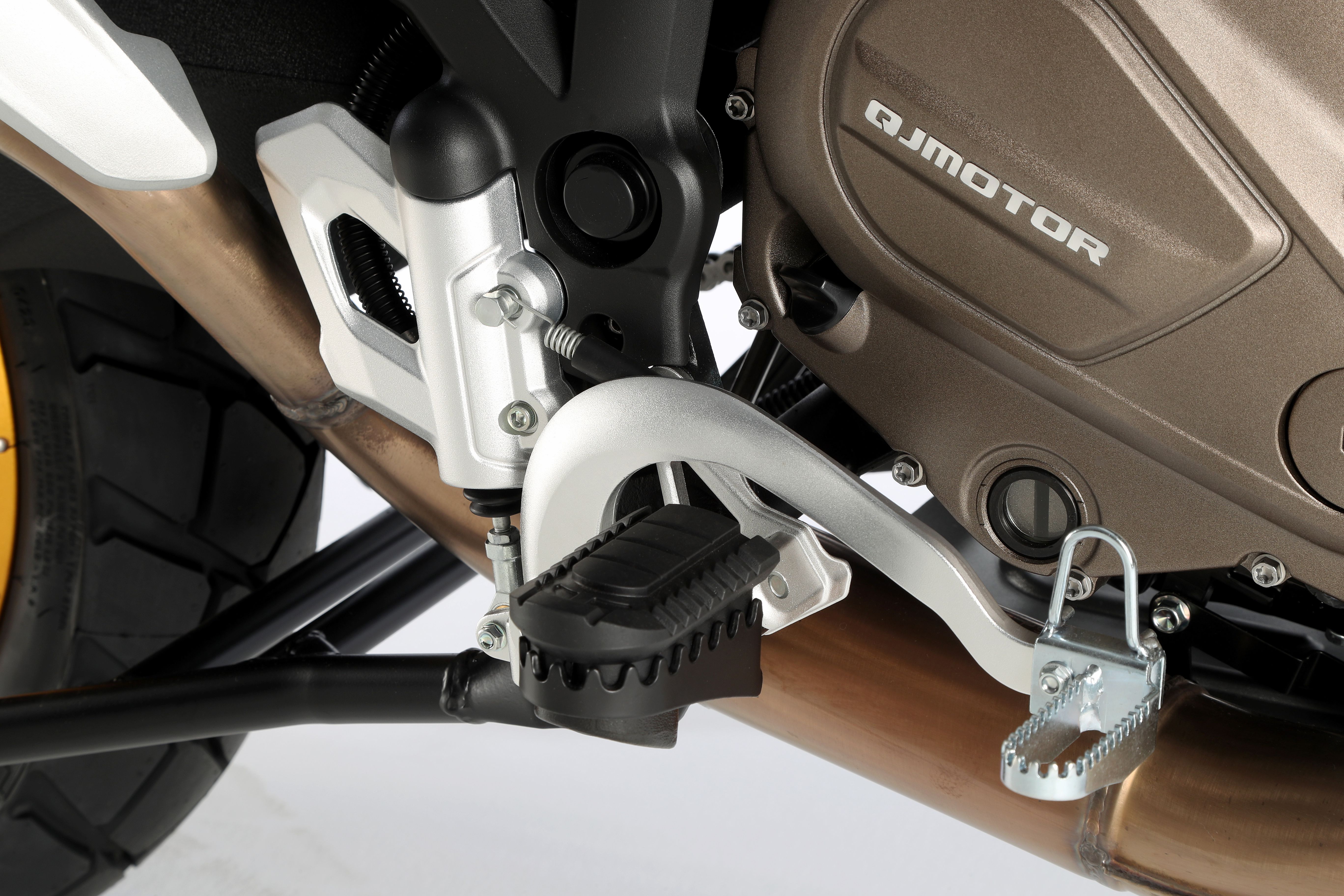 QJ Motor SRT 700X