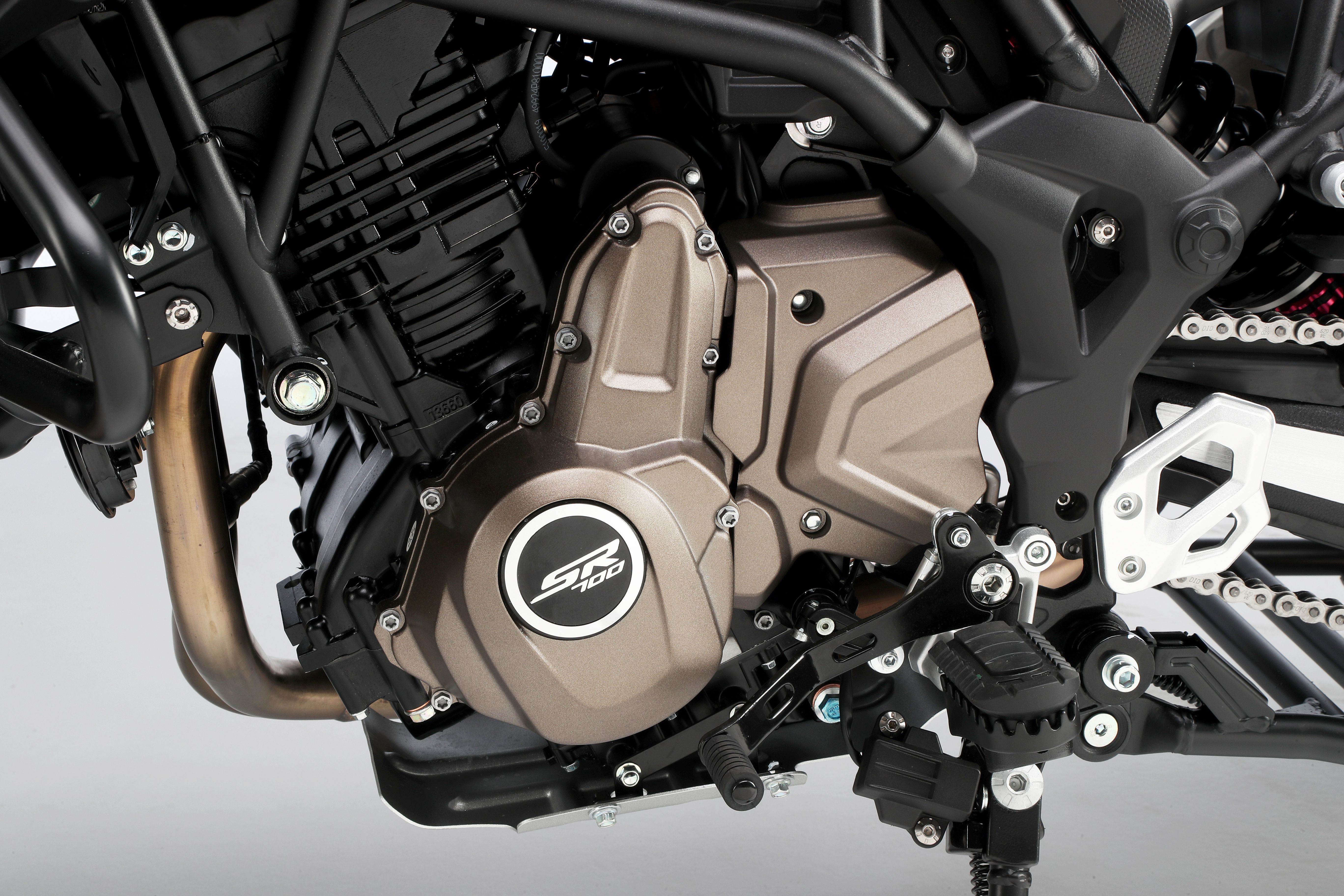 QJ Motor SRT 700X