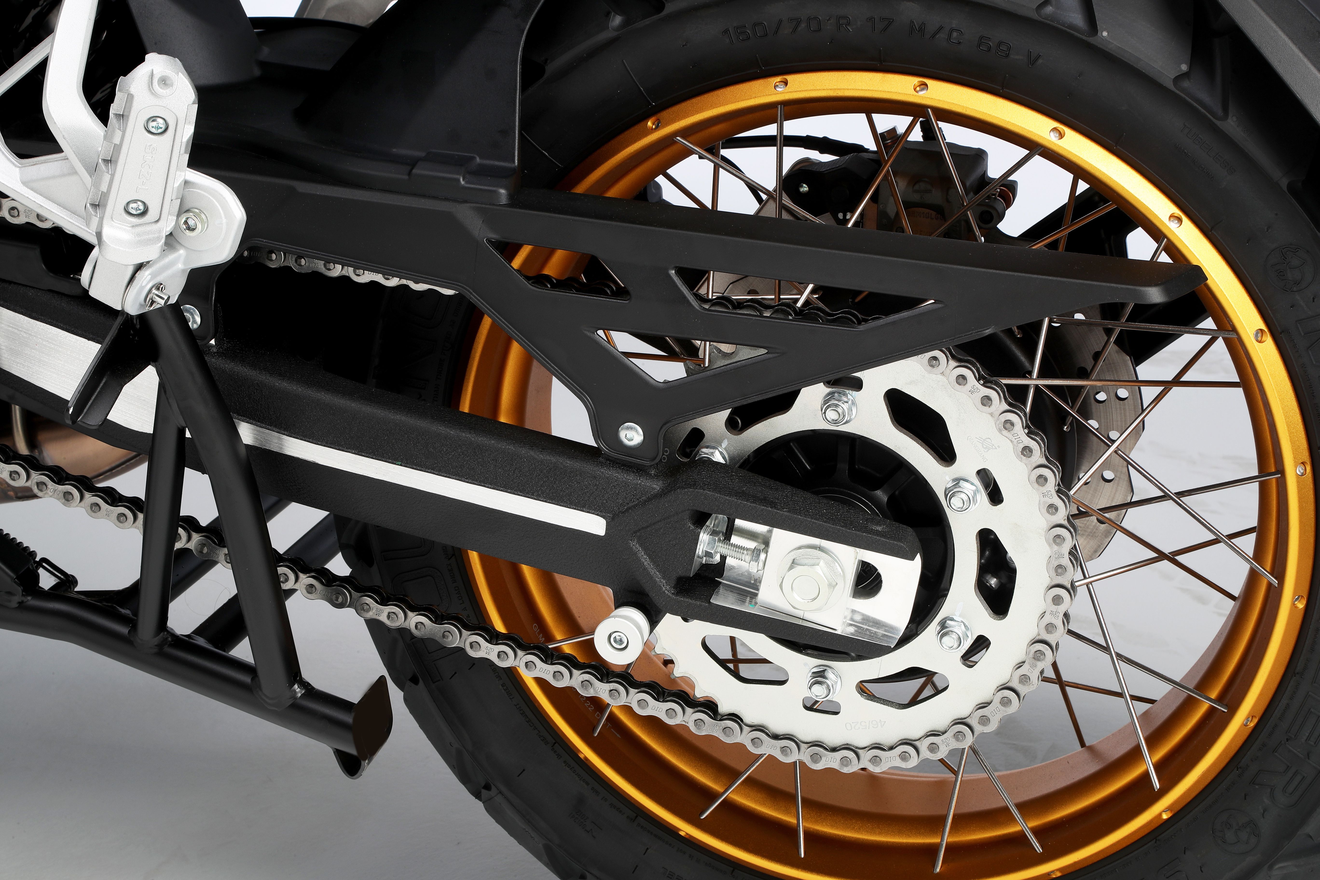 QJ Motor SRT 700X