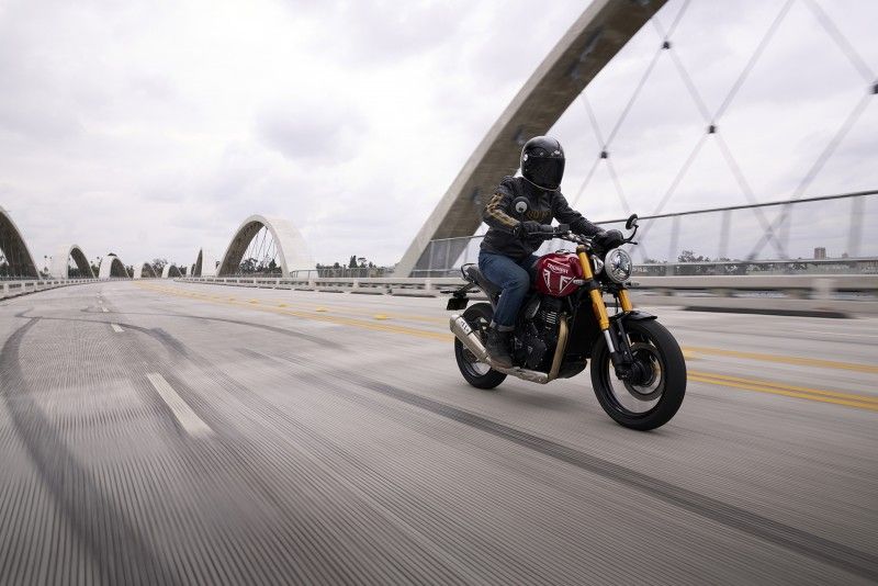 Triumph Scrambler 400 X