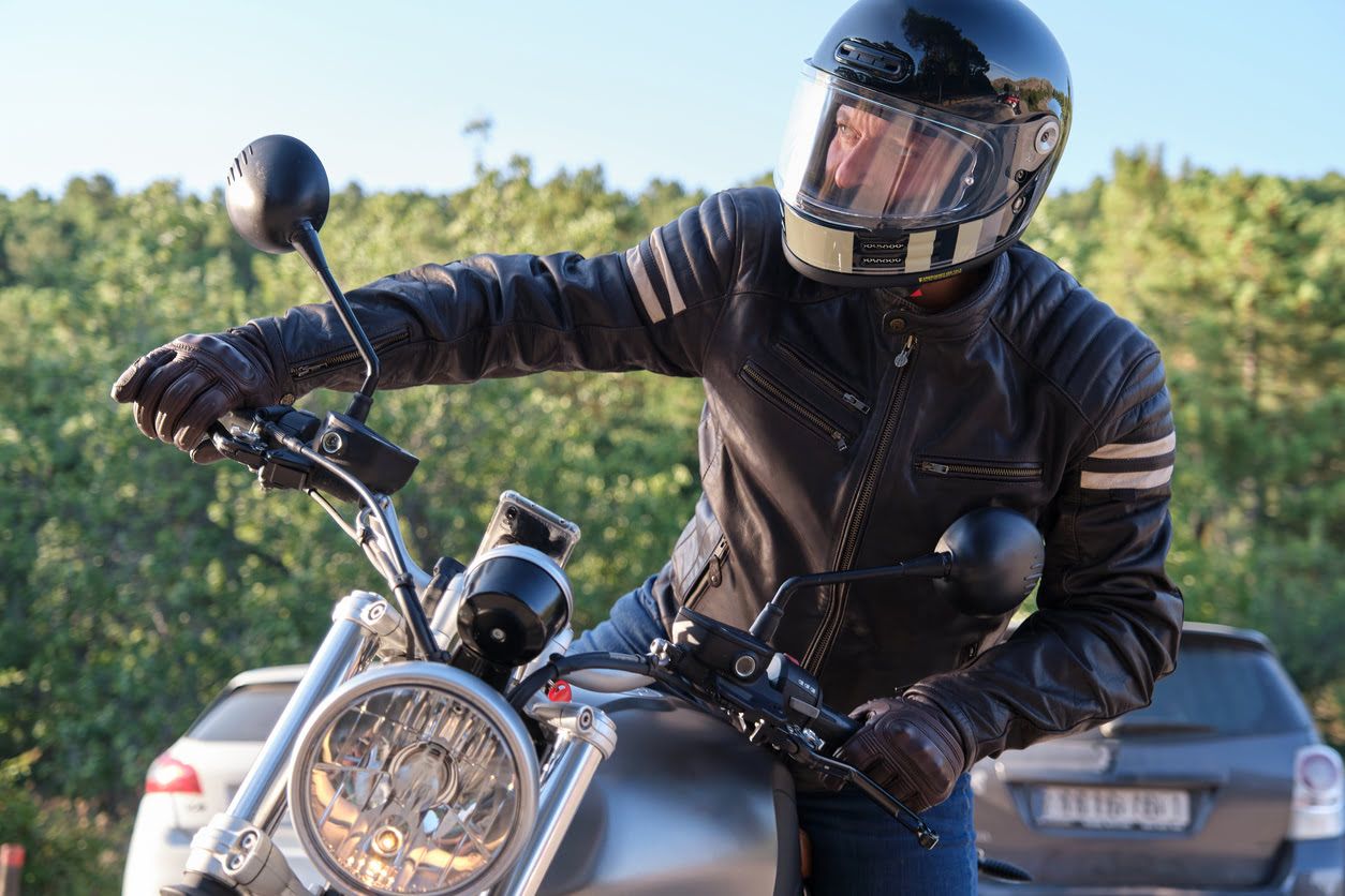 Por qué debes calentar el motor antes de arrancar la moto