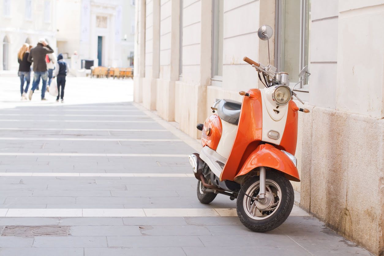 Me pueden poner una multa con la moto aparcada sin seguro