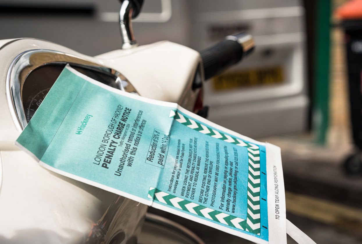 Qué pasa si compro una moto con multas