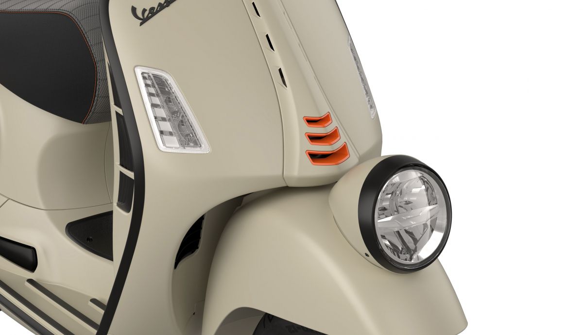 Vespa GTV 2023 beige detalles (2)