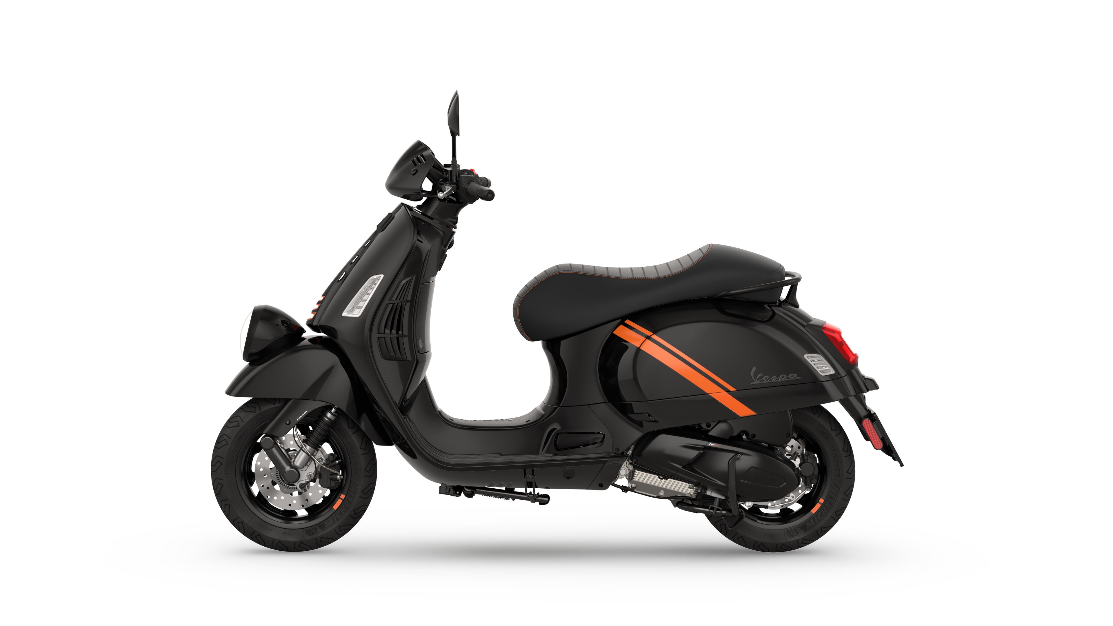Vespa GTV 2023 negro (5)