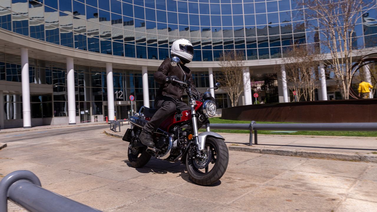 Honda ST125 Dax
