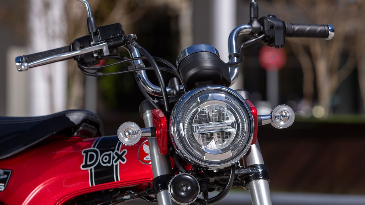 Honda ST125 Dax