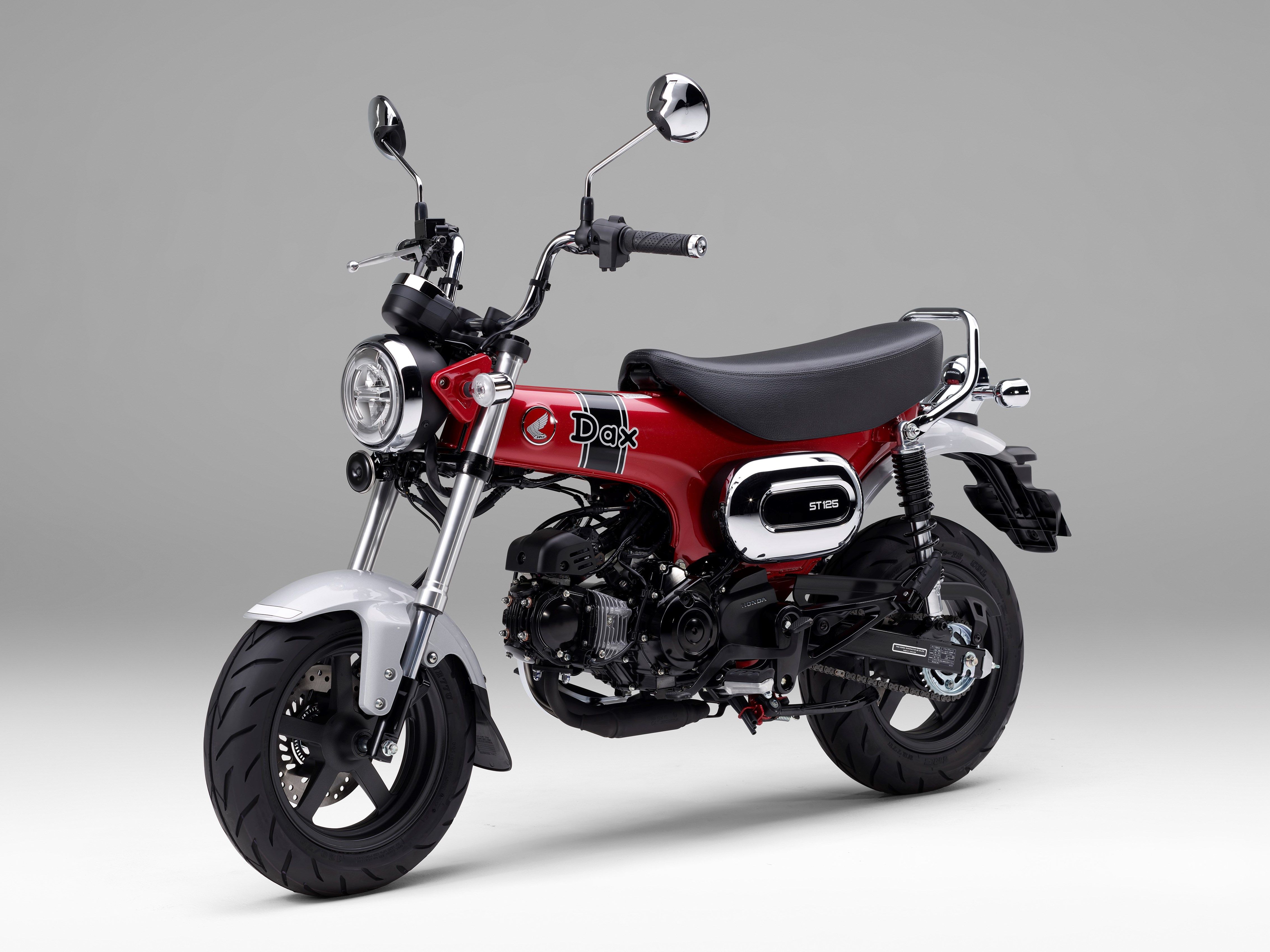 Honda ST125 Dax
