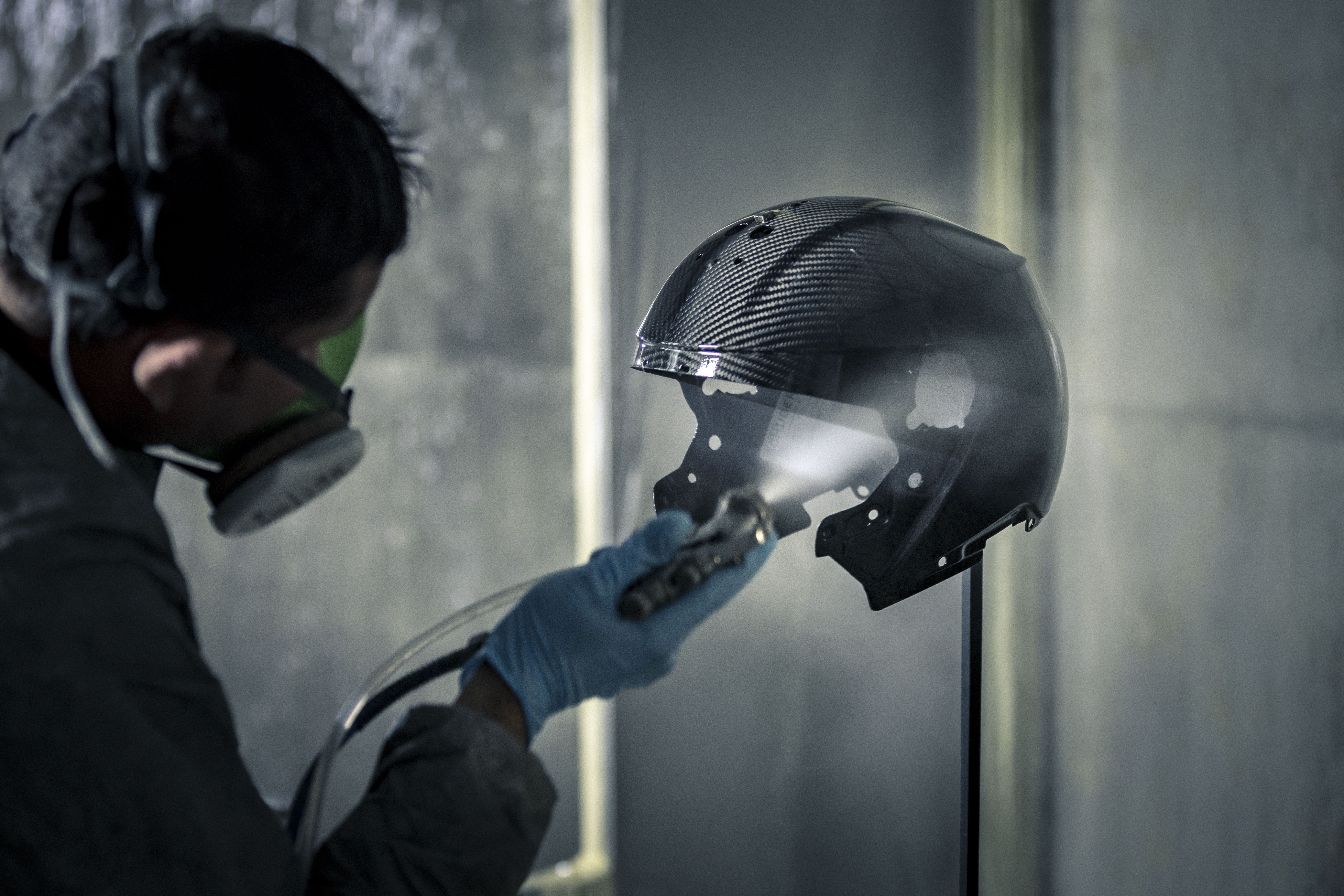Fotos fabricación Schuberth C5 Carbon.