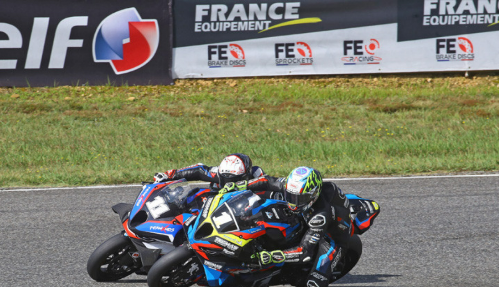 Kenny Foray supera a su compañero Jeremy Guarnoni