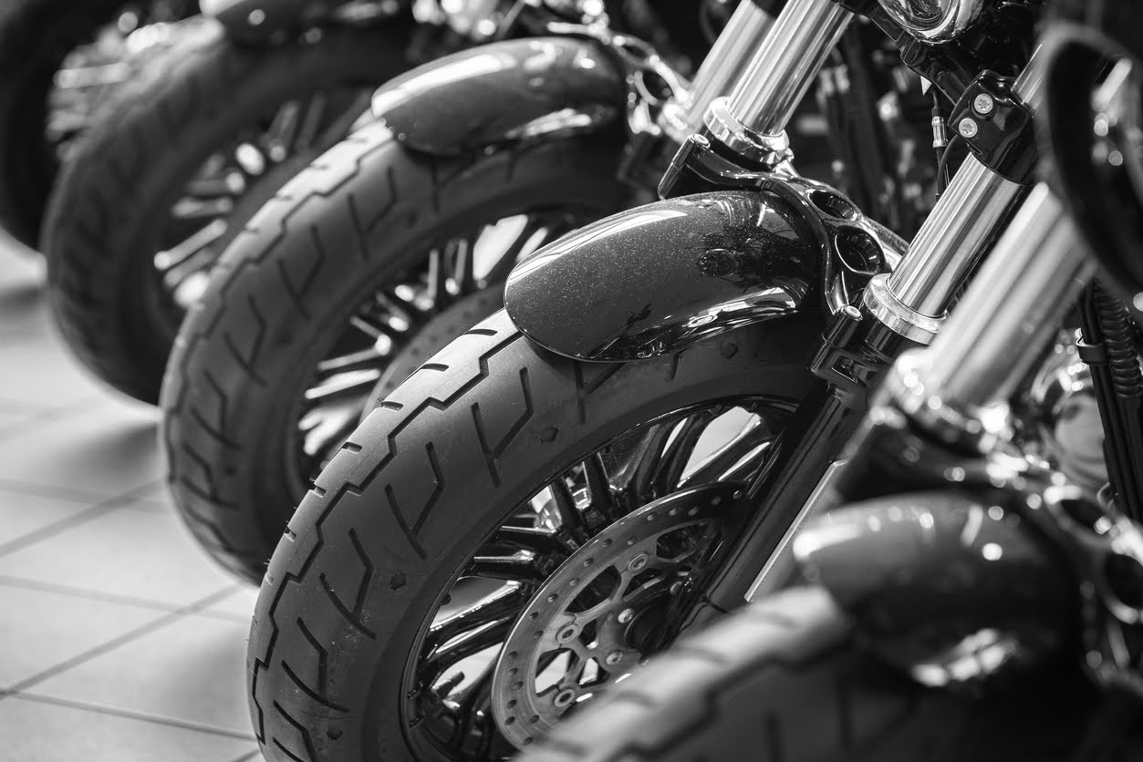 Recortar el guardabarros de la moto