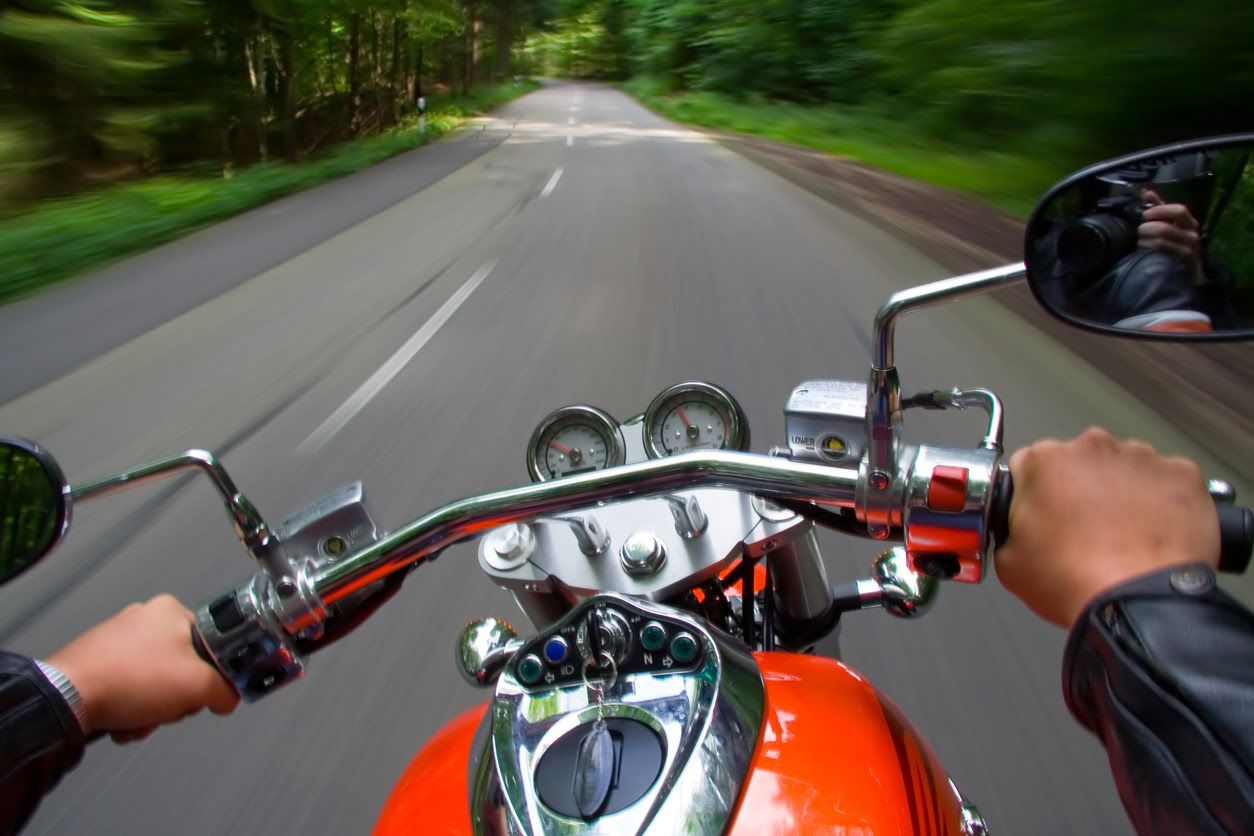 Regular el manillar de la moto