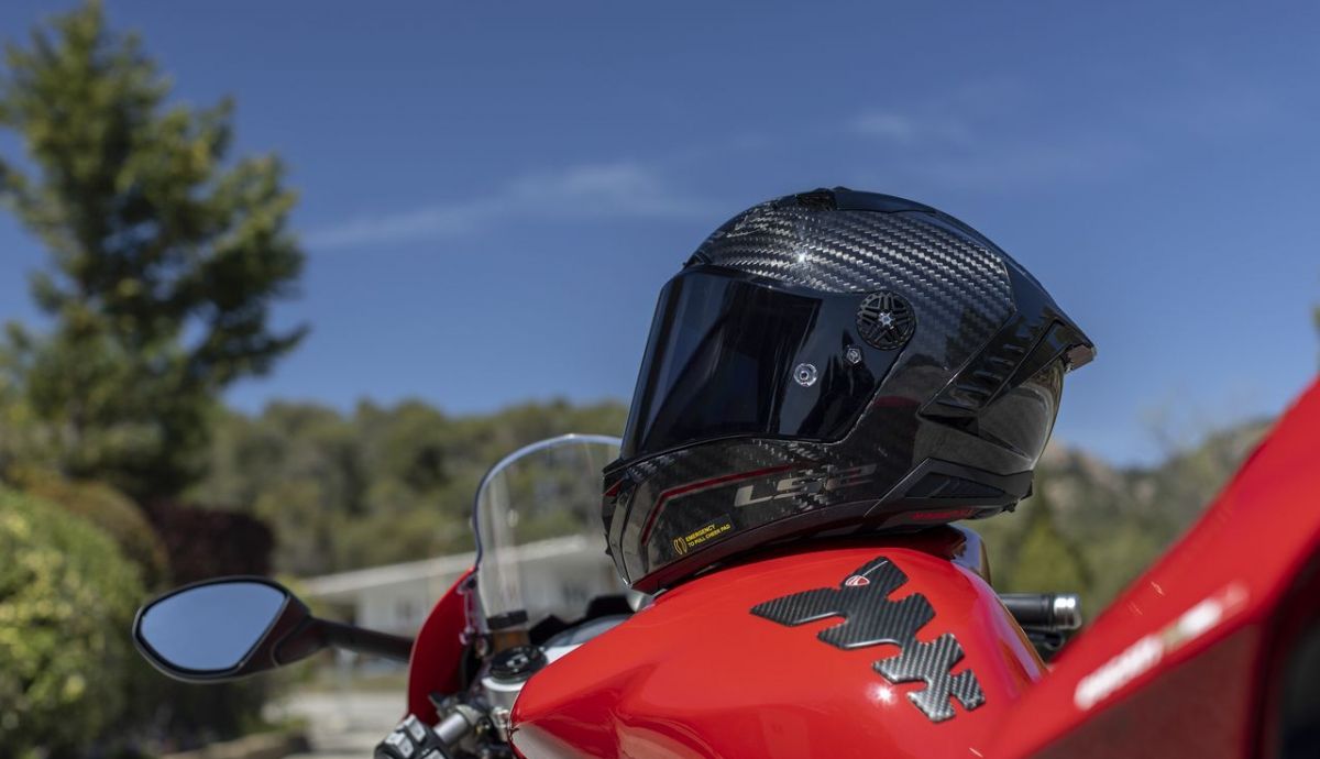 Historia cascos LS2 4