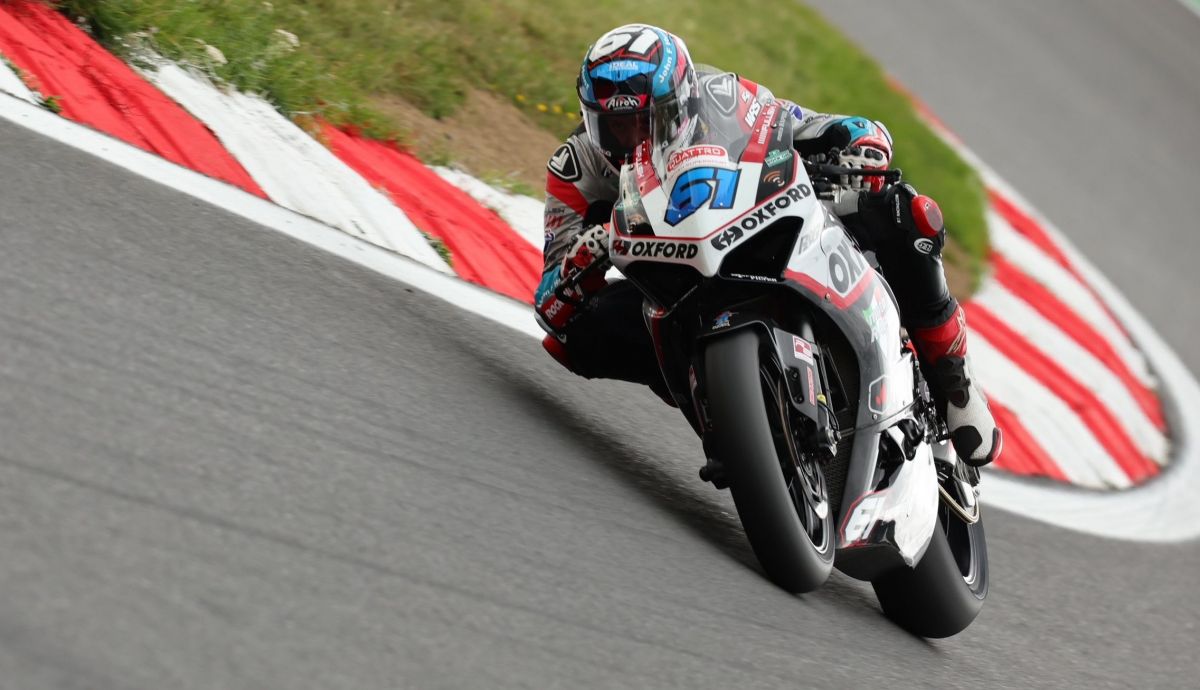 Ben Currie sumó dos segundos puestos para situarse líder del British Supersport