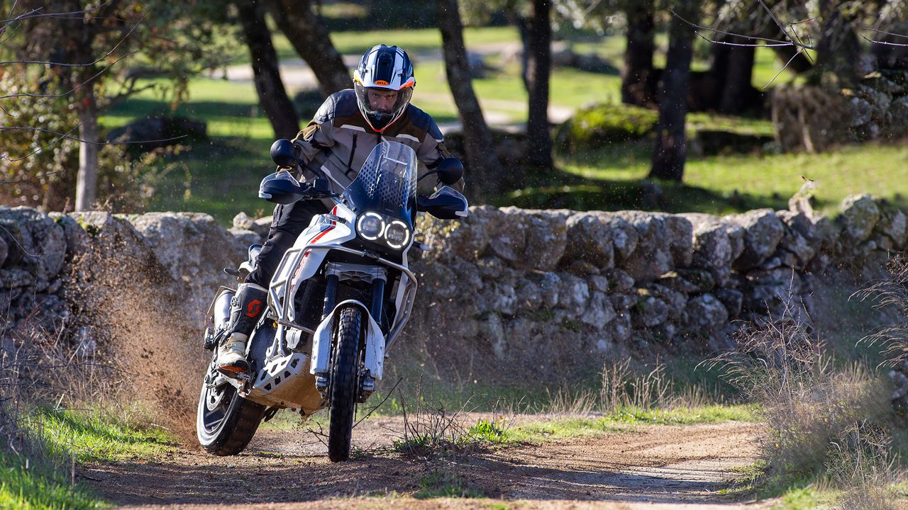 Ducati Desert X (7)