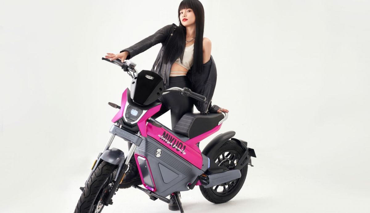 Sunra moto miku barbie 6