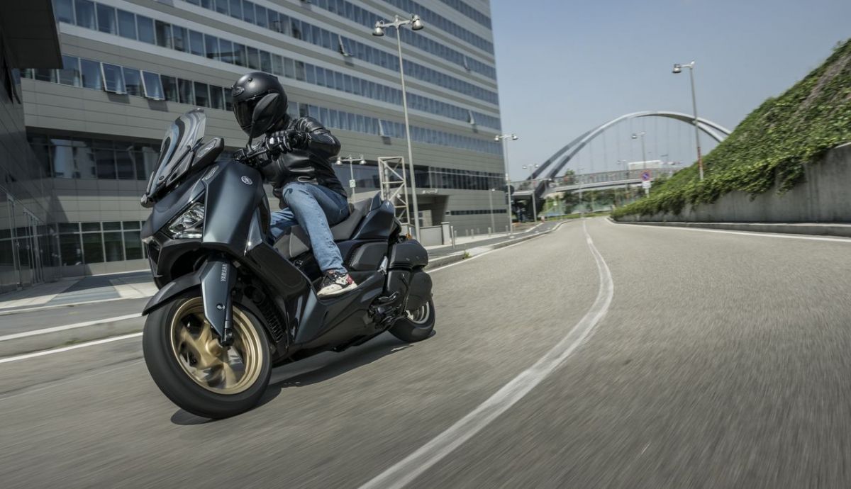 Yamaha Xmax 300 2023 1