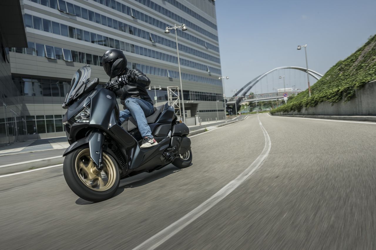 Yamaha Xmax 300 2023 1