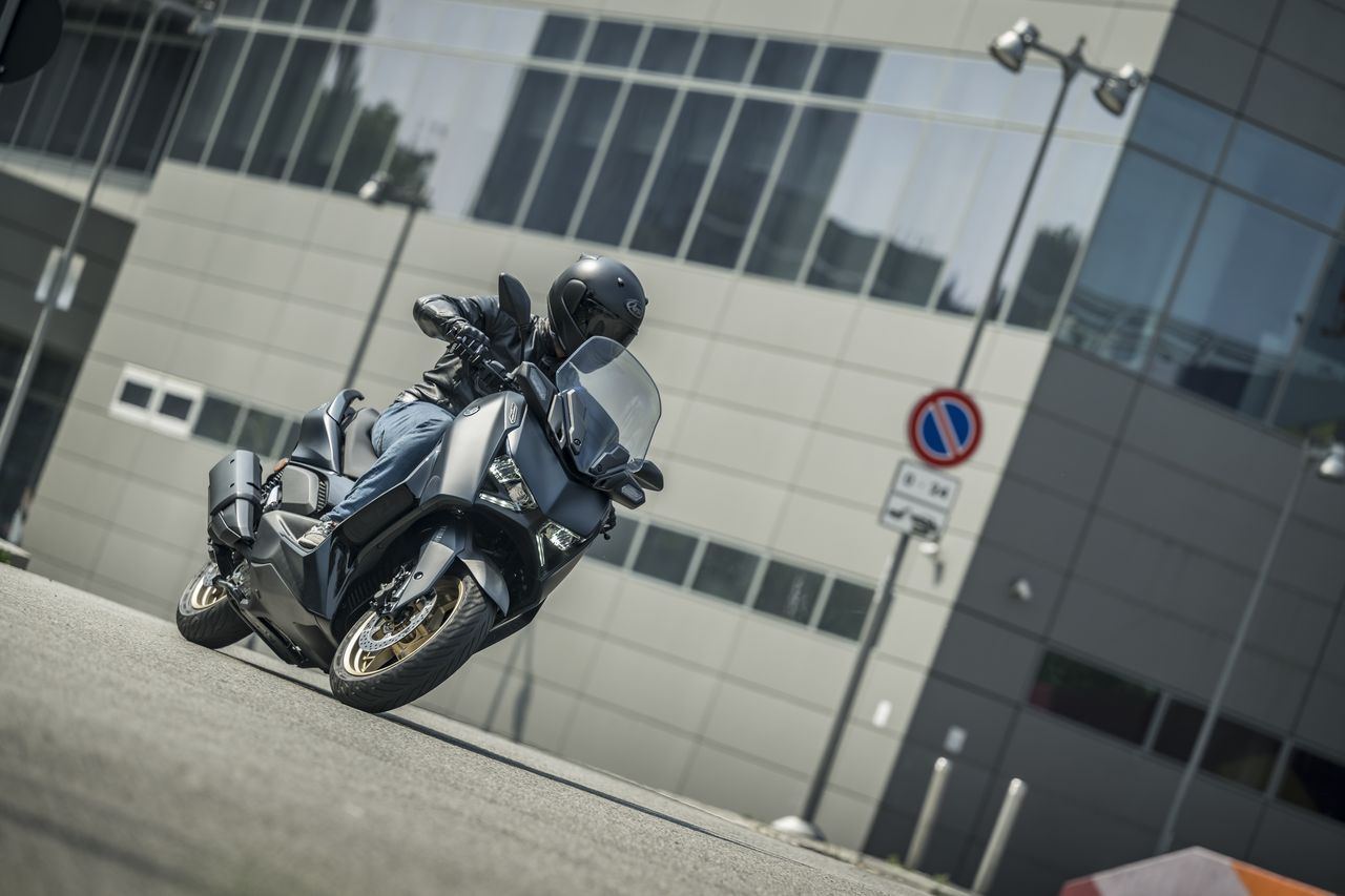Yamaha Xmax 300 2023 13