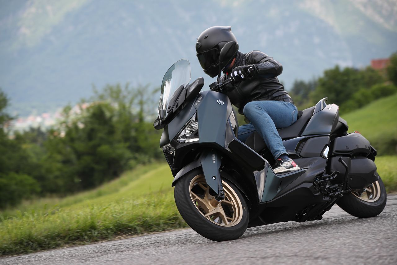 Yamaha Xmax 300 2023 14